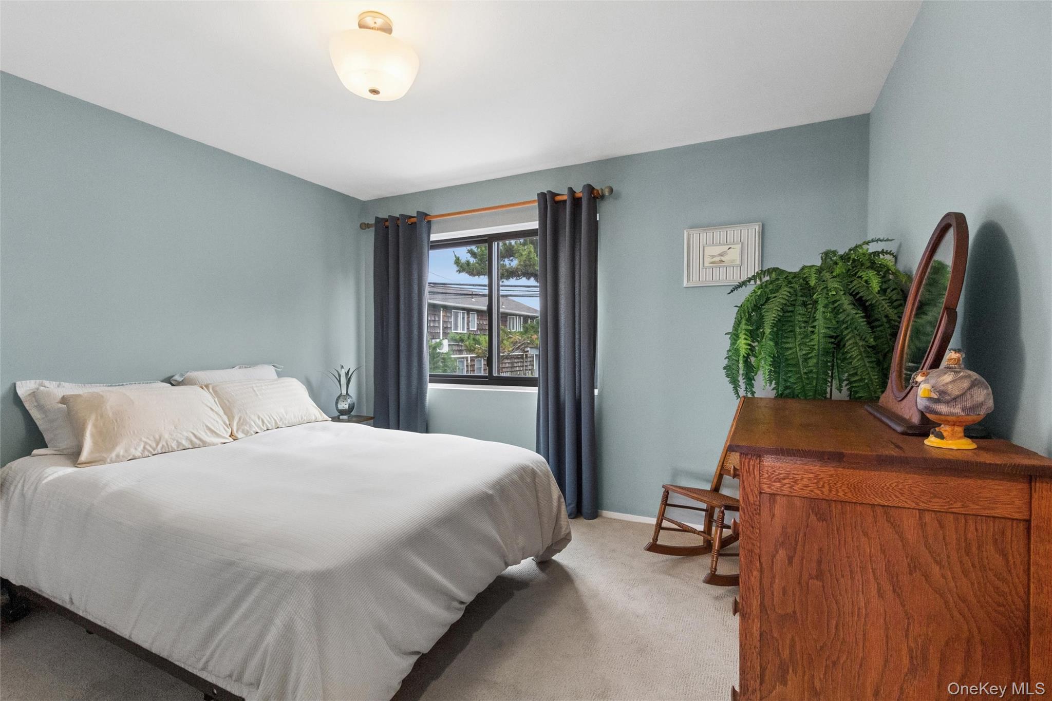 545A W Broadway