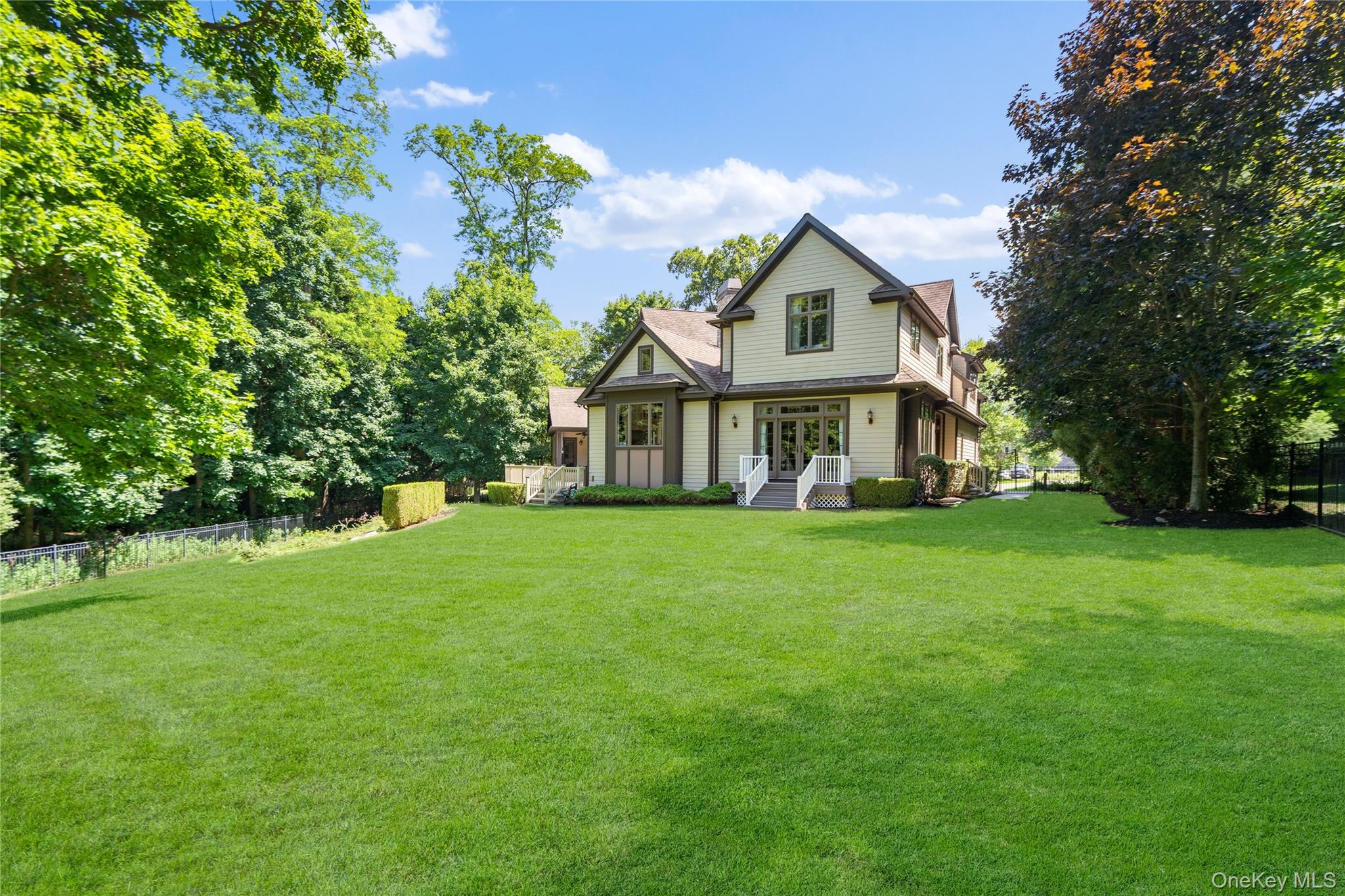 5 Buckingham Court