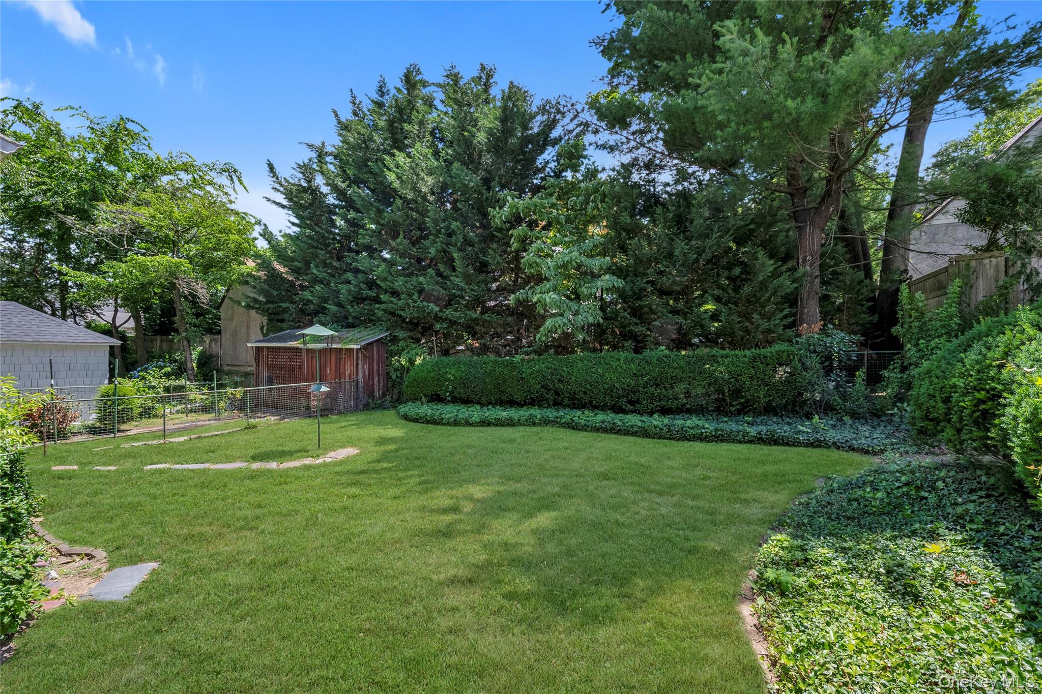 328 Manor Road