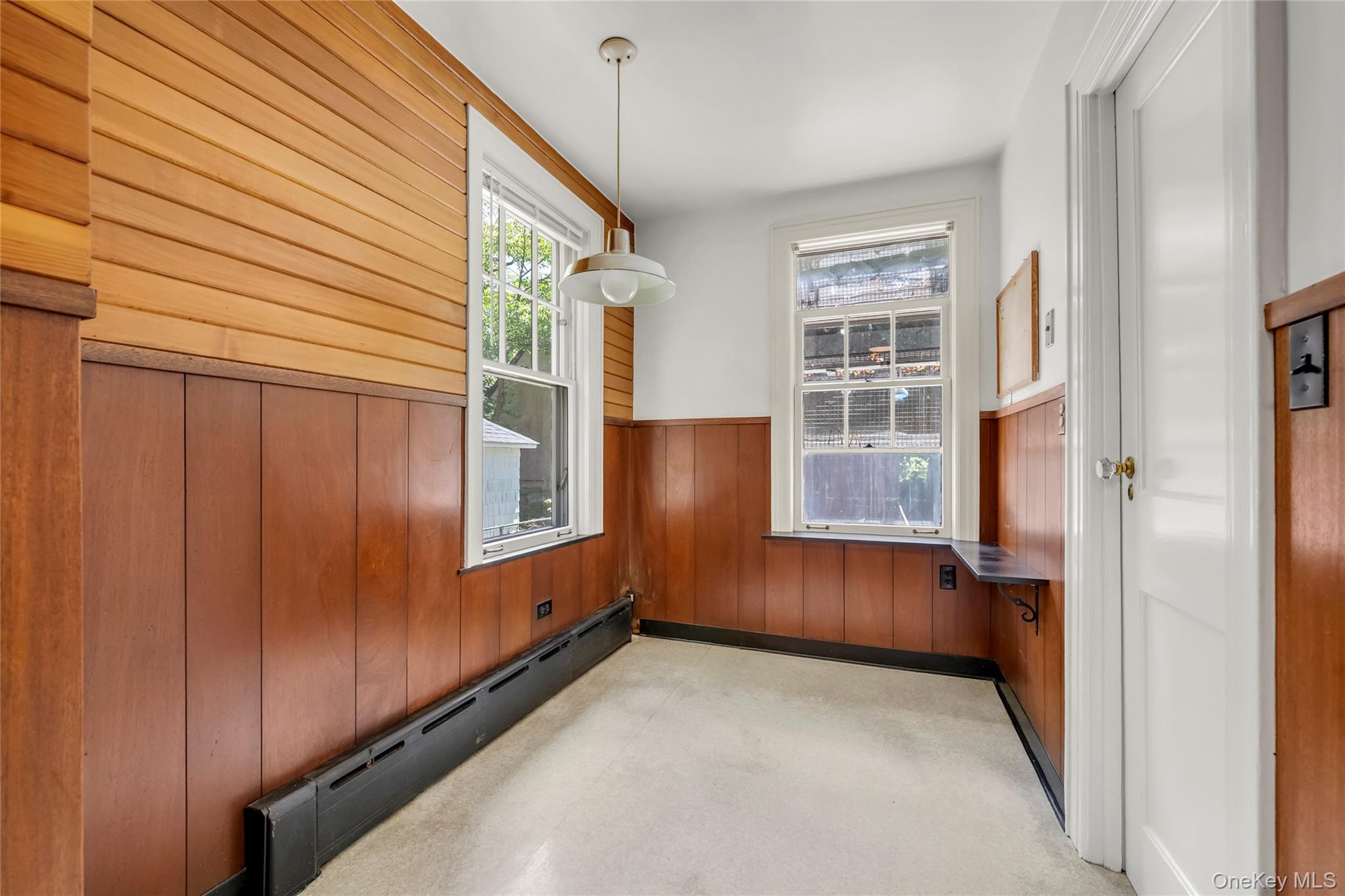 328 Manor Road