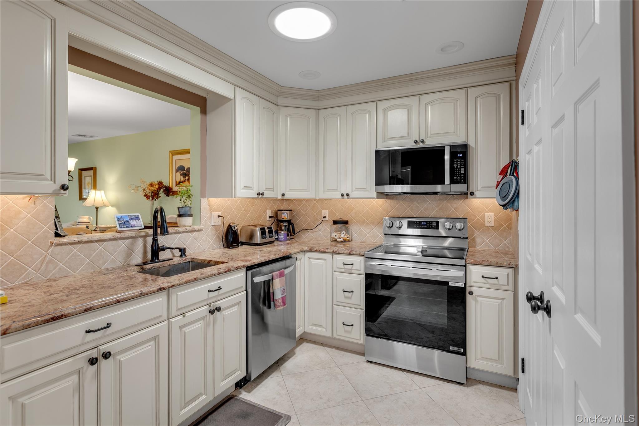 42 Knolls Drive