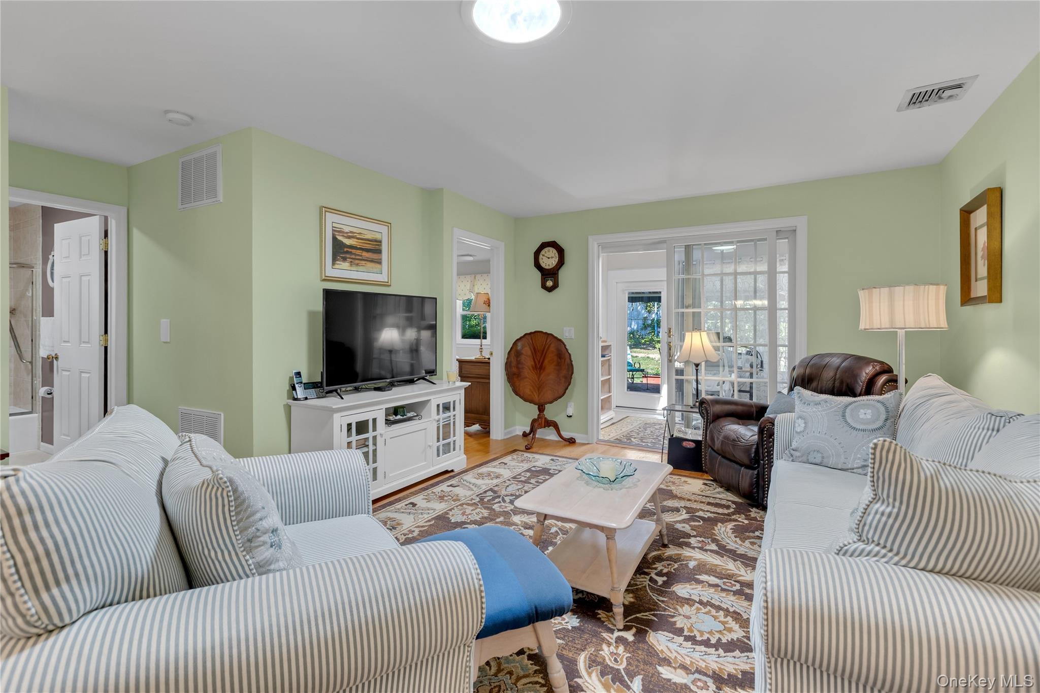 42 Knolls Drive