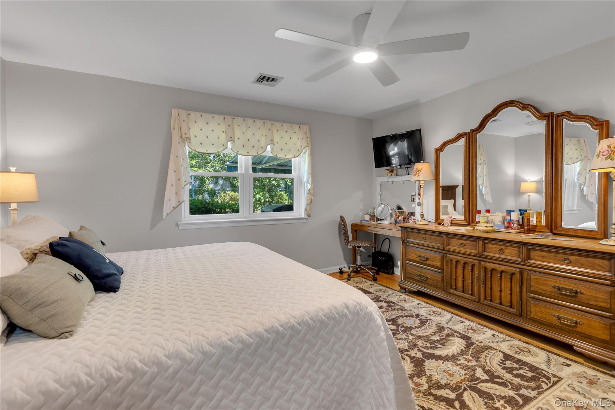 42 Knolls Drive