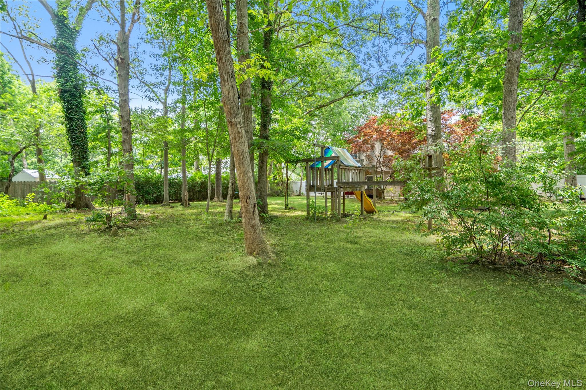 31 Artist Lake Boulevard