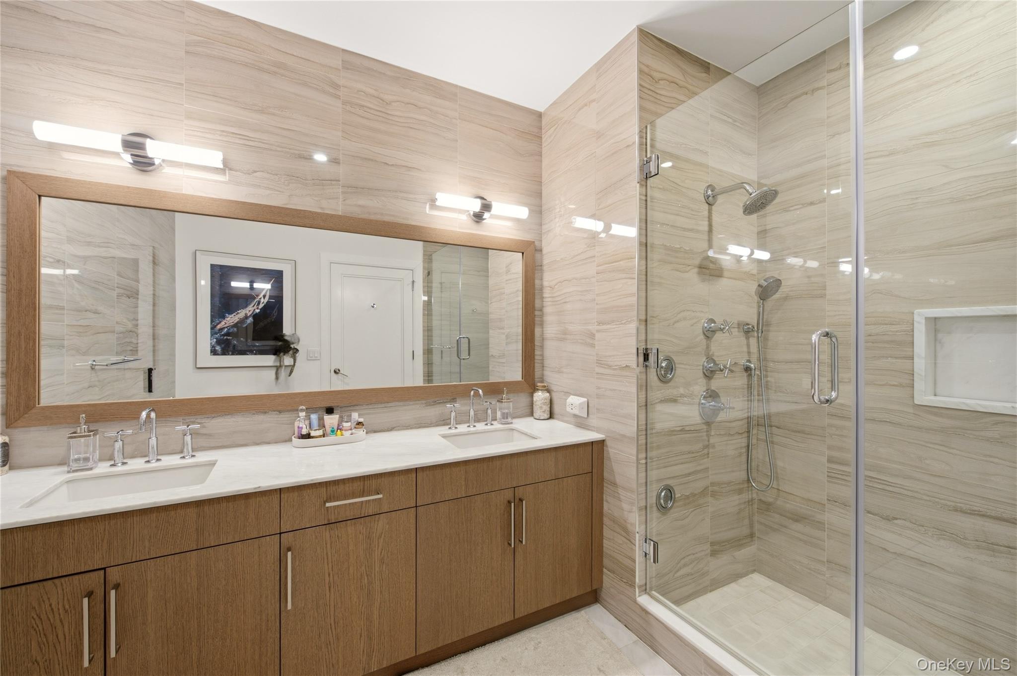 100 Garvies Point Road Unit: 1316