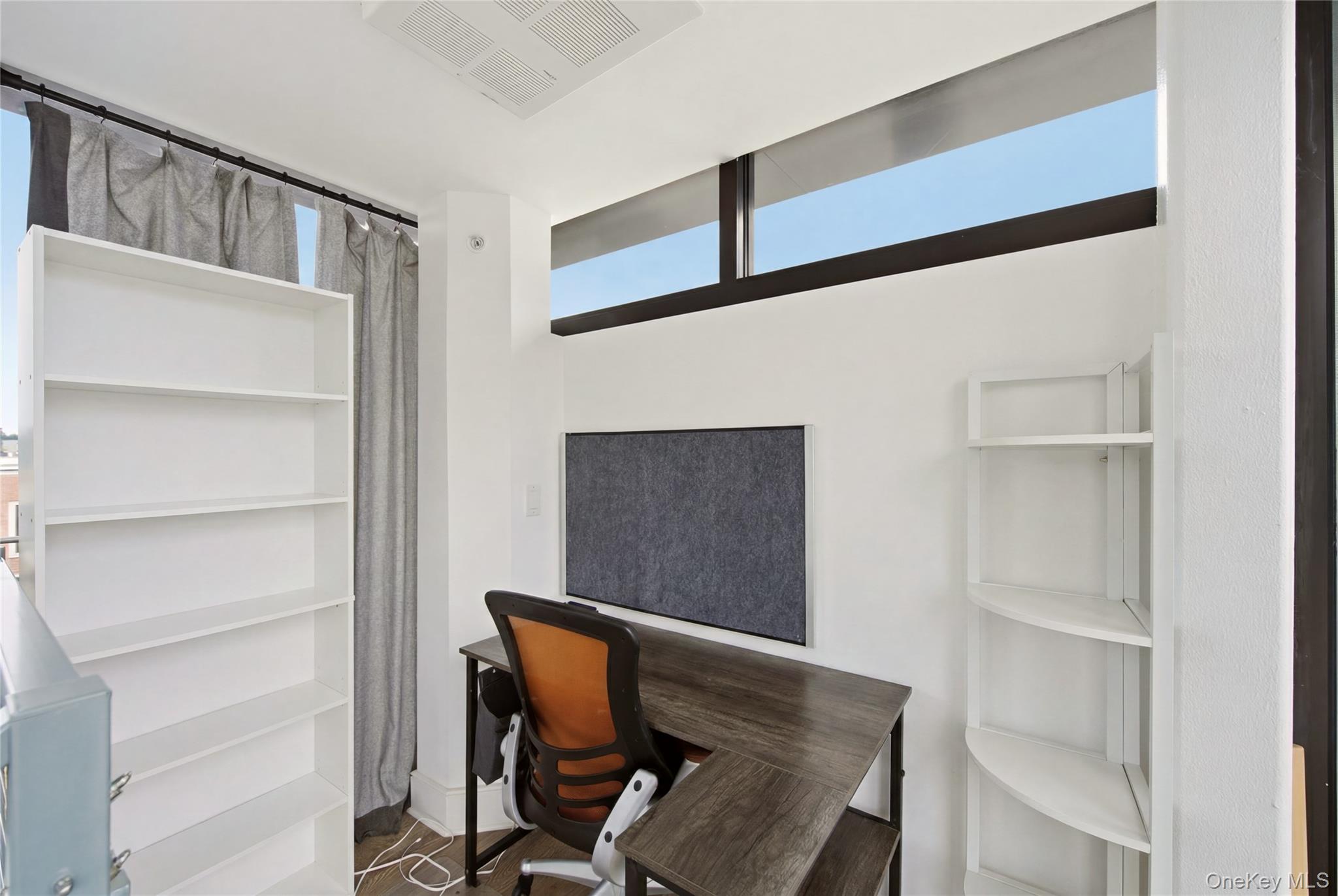 100 Garvies Point Road Unit: 1316