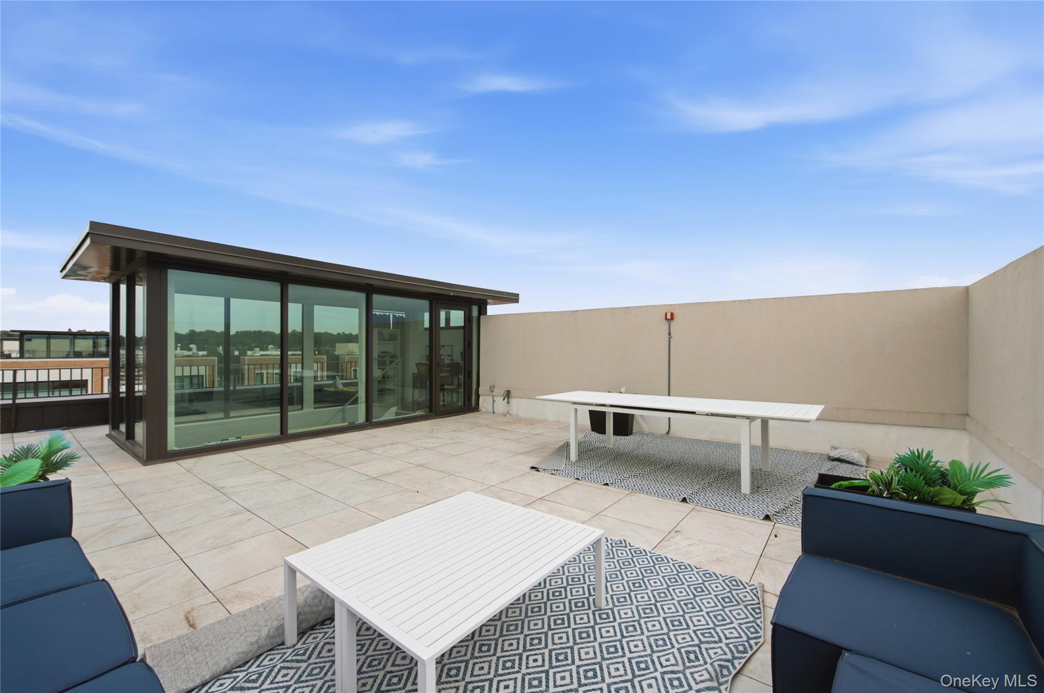 100 Garvies Point Road Unit: 1316