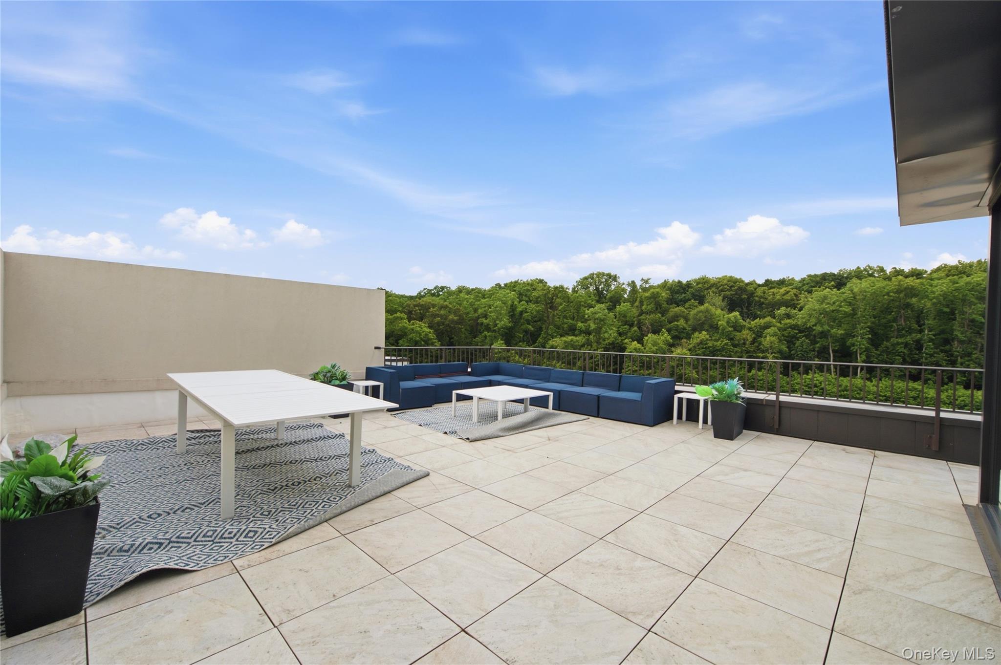 100 Garvies Point Road Unit: 1316