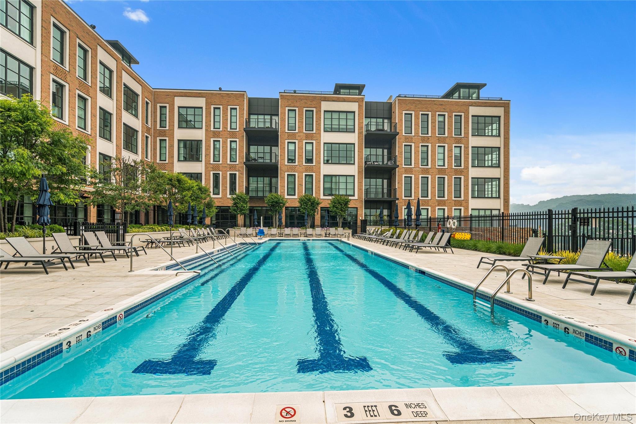 100 Garvies Point Road Unit: 1316