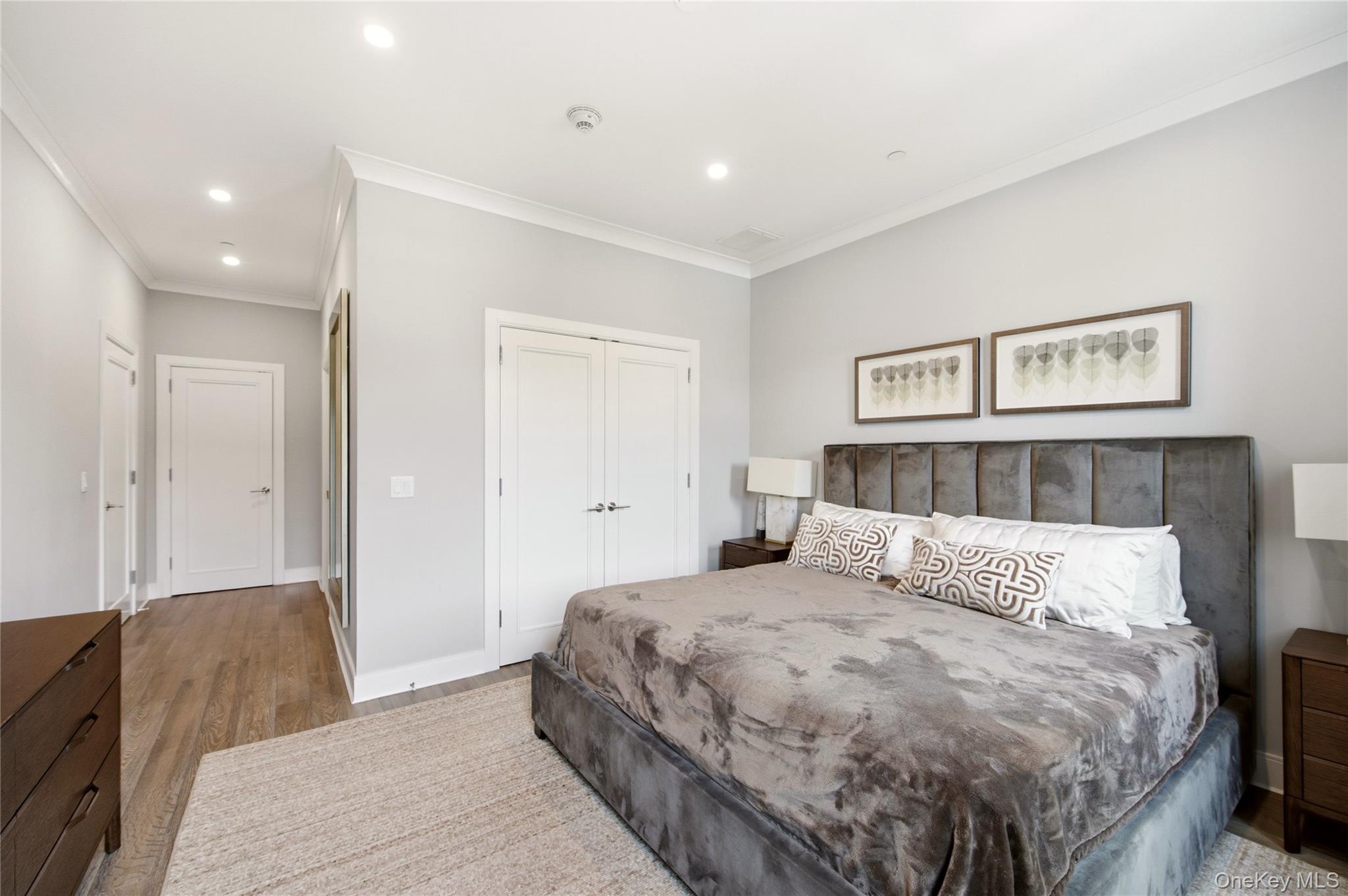 100 Garvies Point Road Unit: 1316