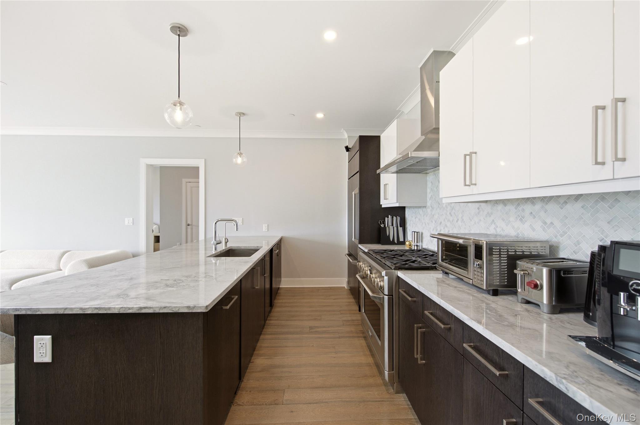 100 Garvies Point Road Unit: 1311