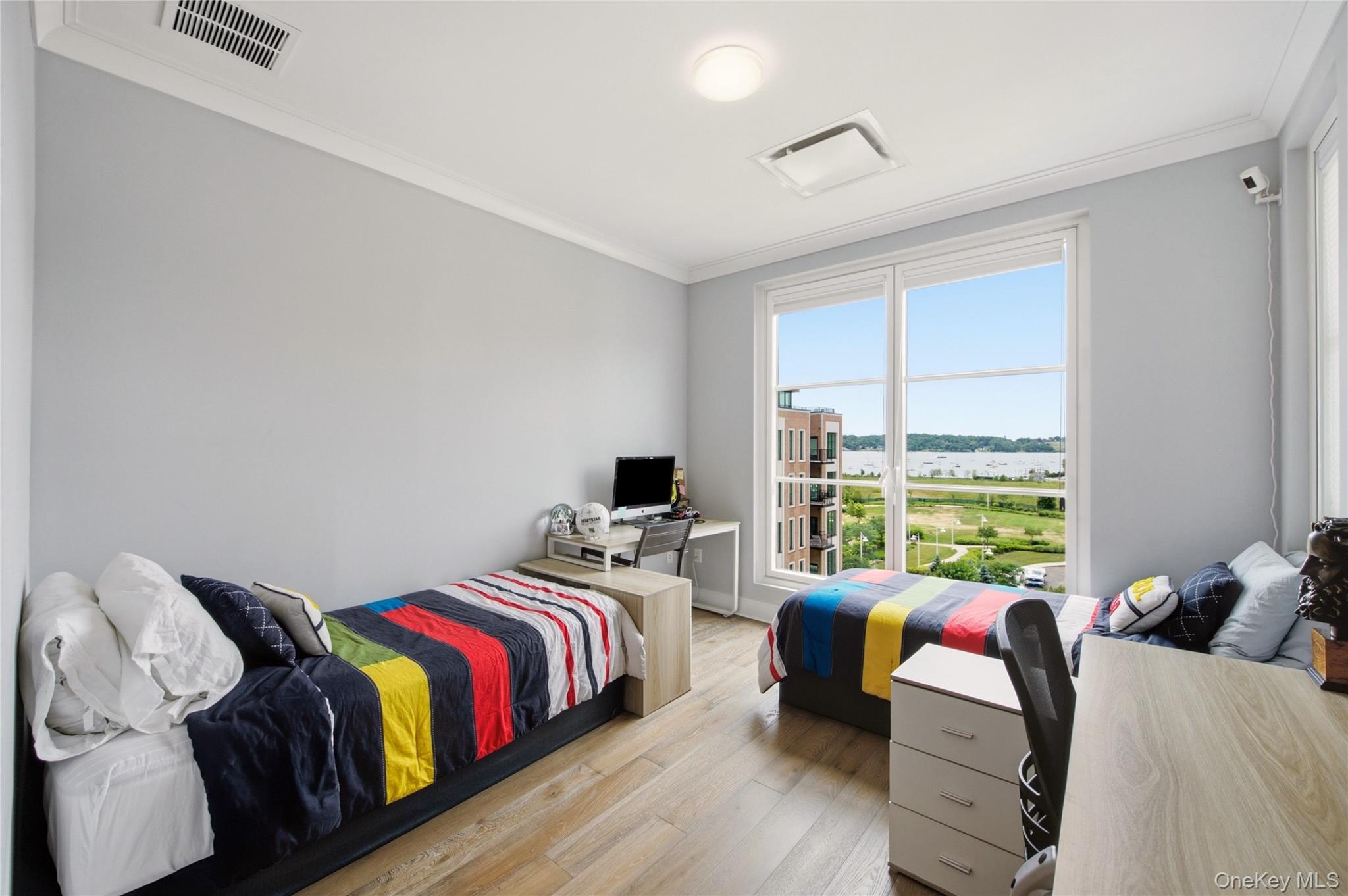 100 Garvies Point Road Unit: 1311