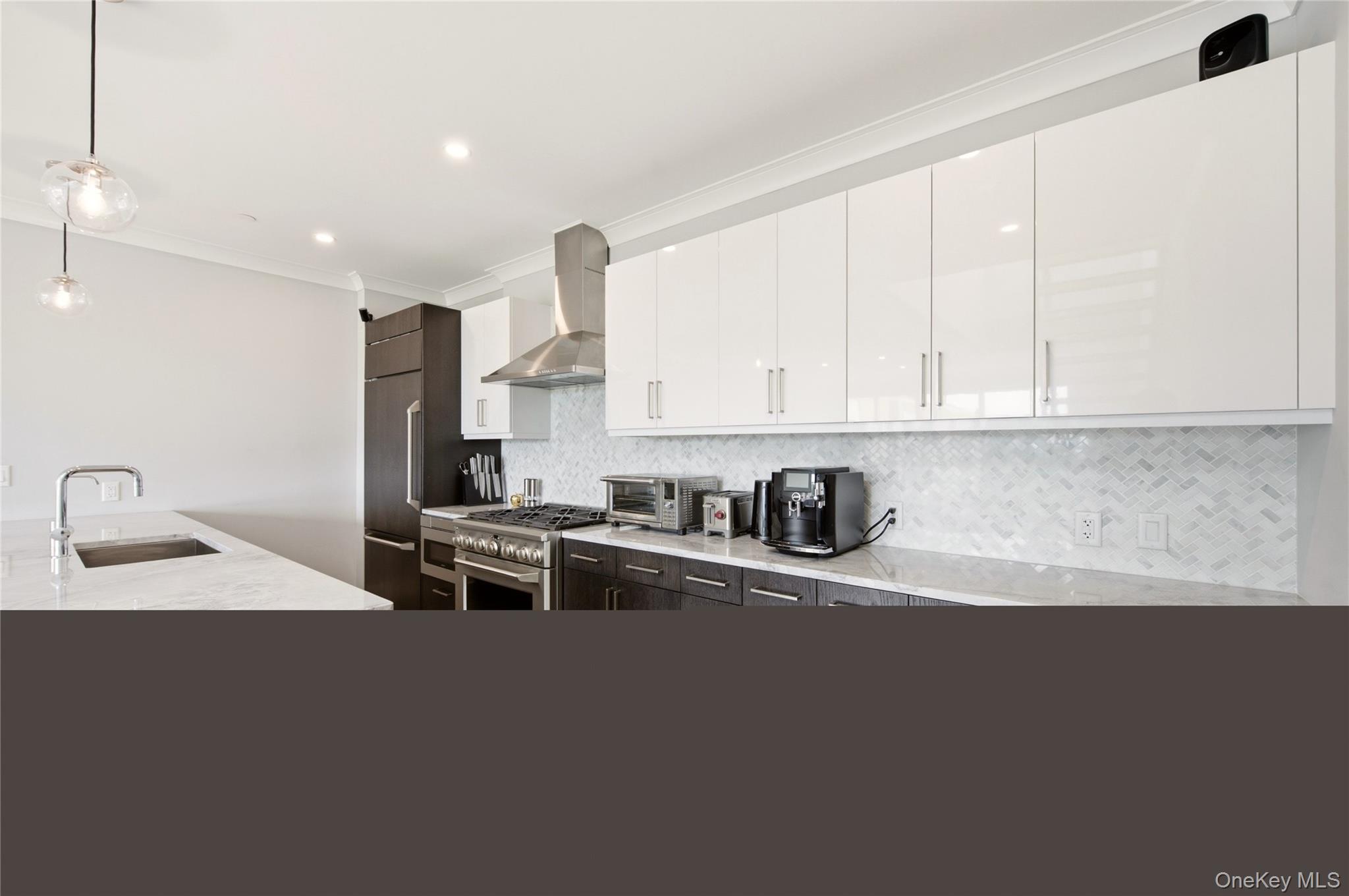 100 Garvies Point Road Unit: 1311