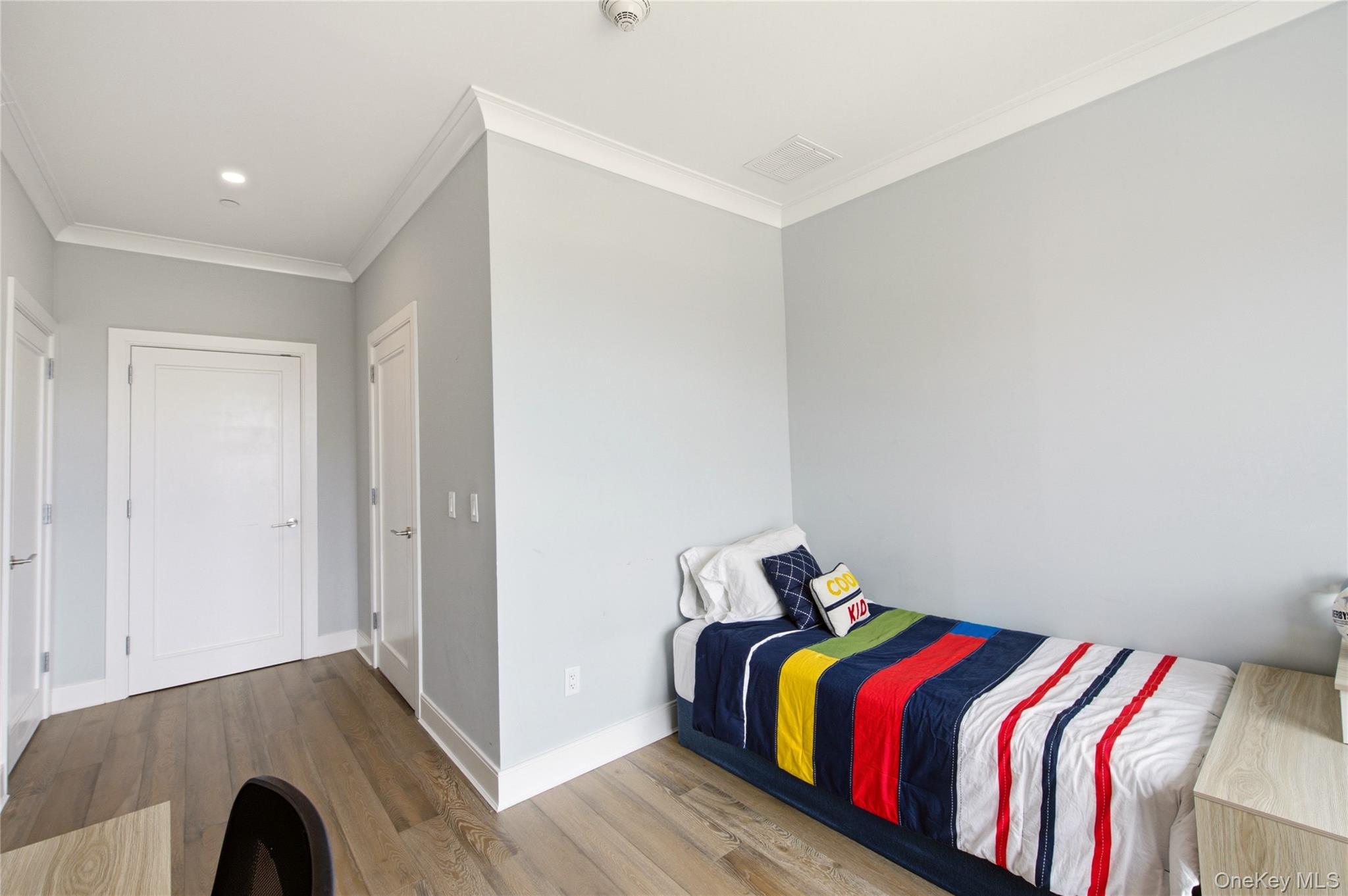 100 Garvies Point Road Unit: 1311