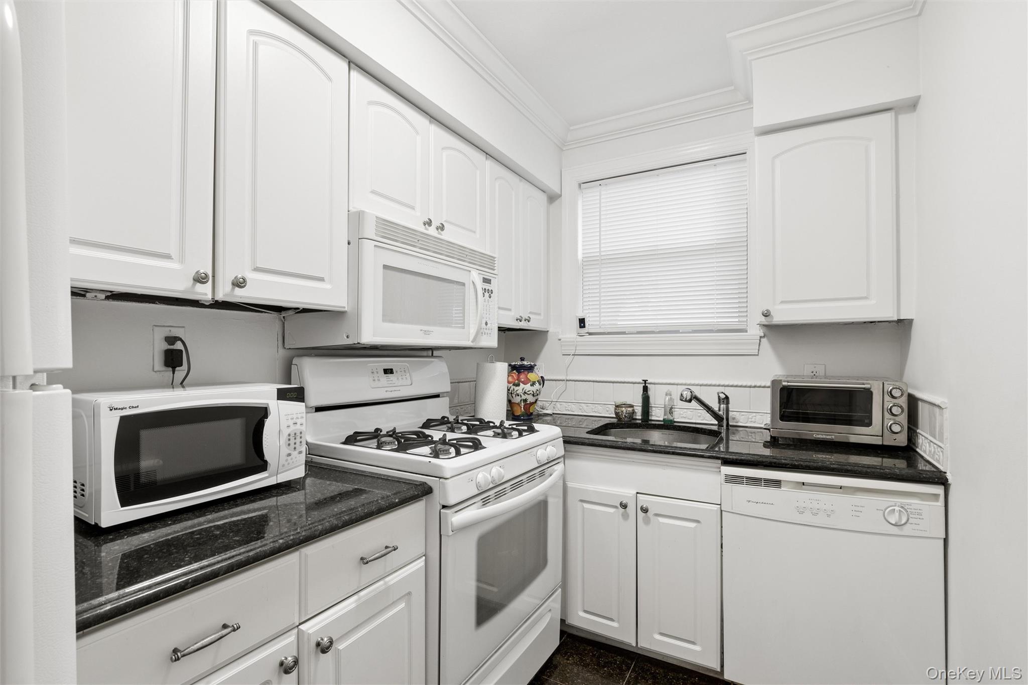 43 Edwards Street Unit: 1-B