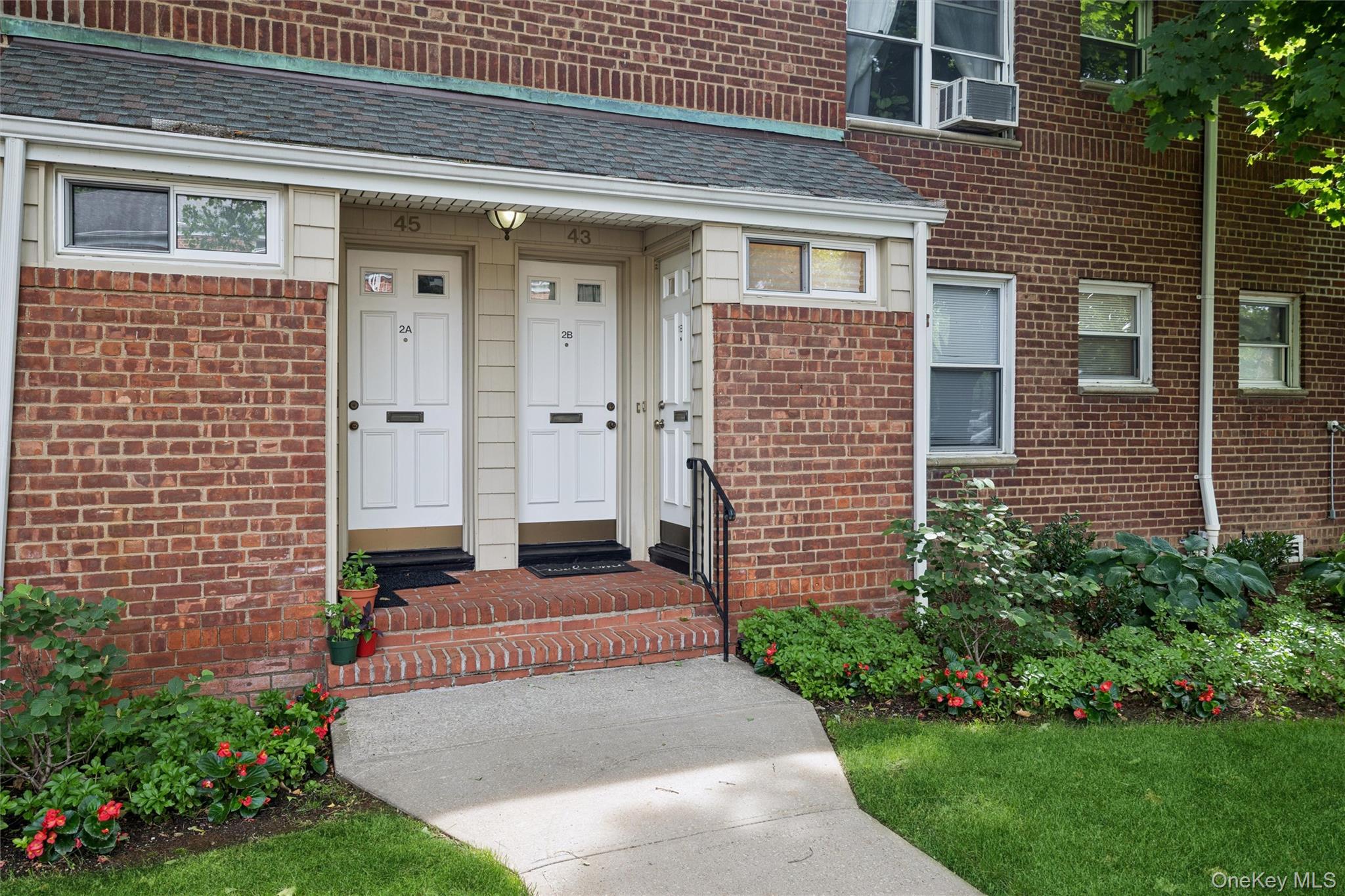 43 Edwards Street Unit: 1-B