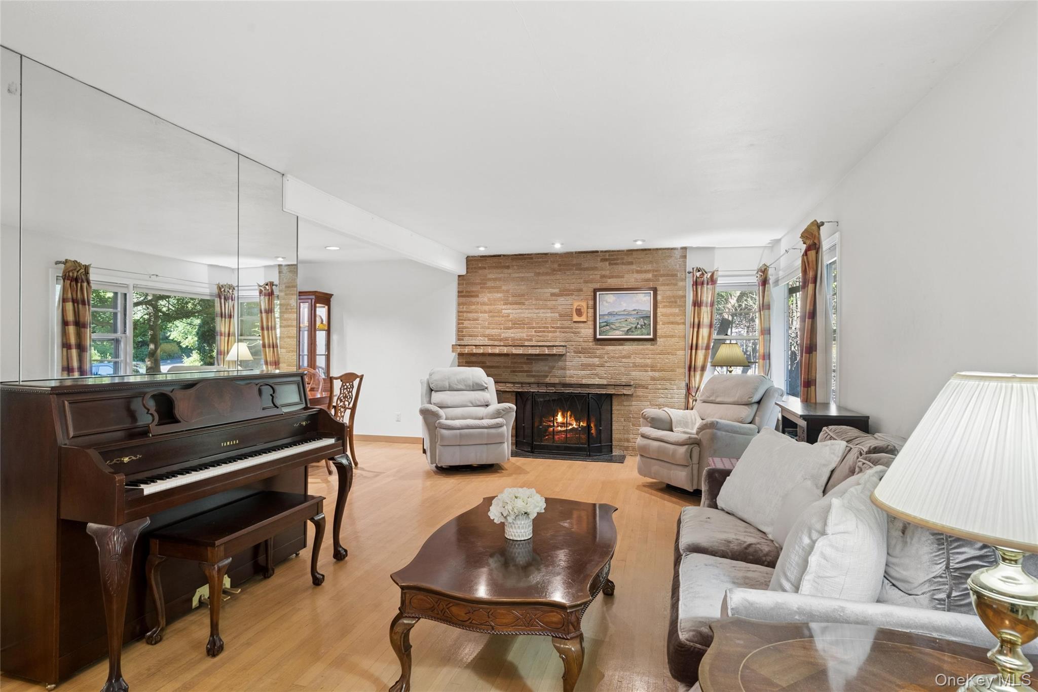 21 Woodridge Lane