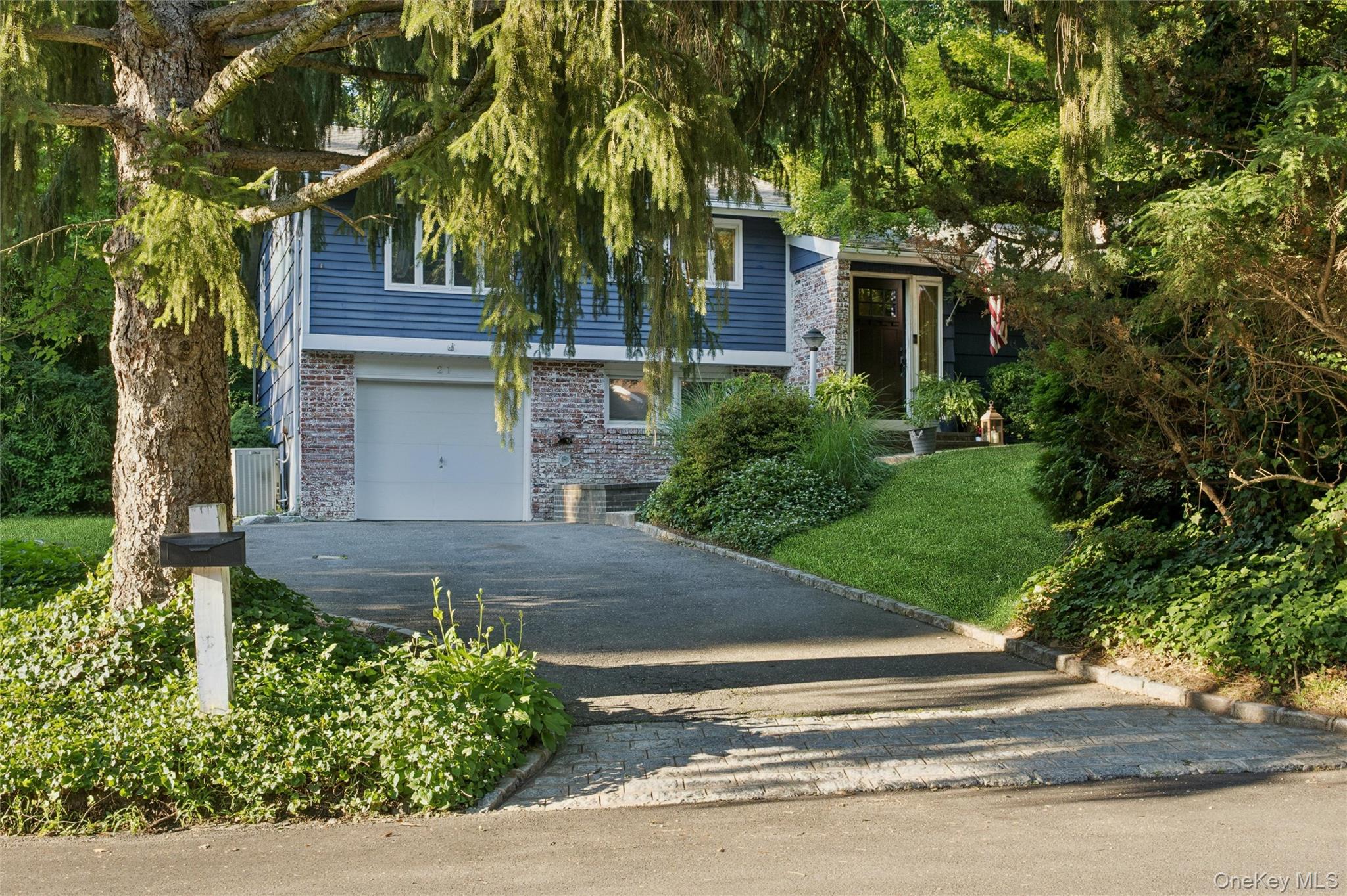21 Woodridge Lane