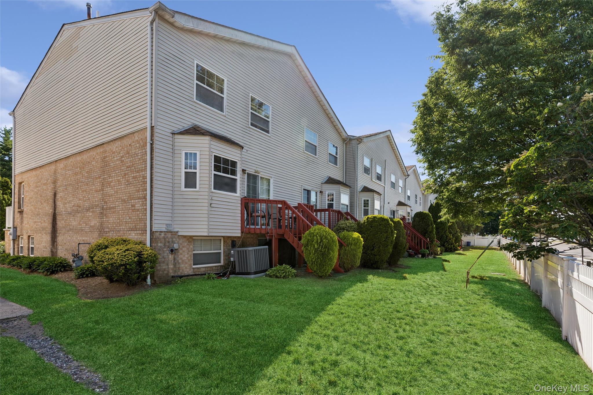 1601 Johnson Avenue Unit: 16