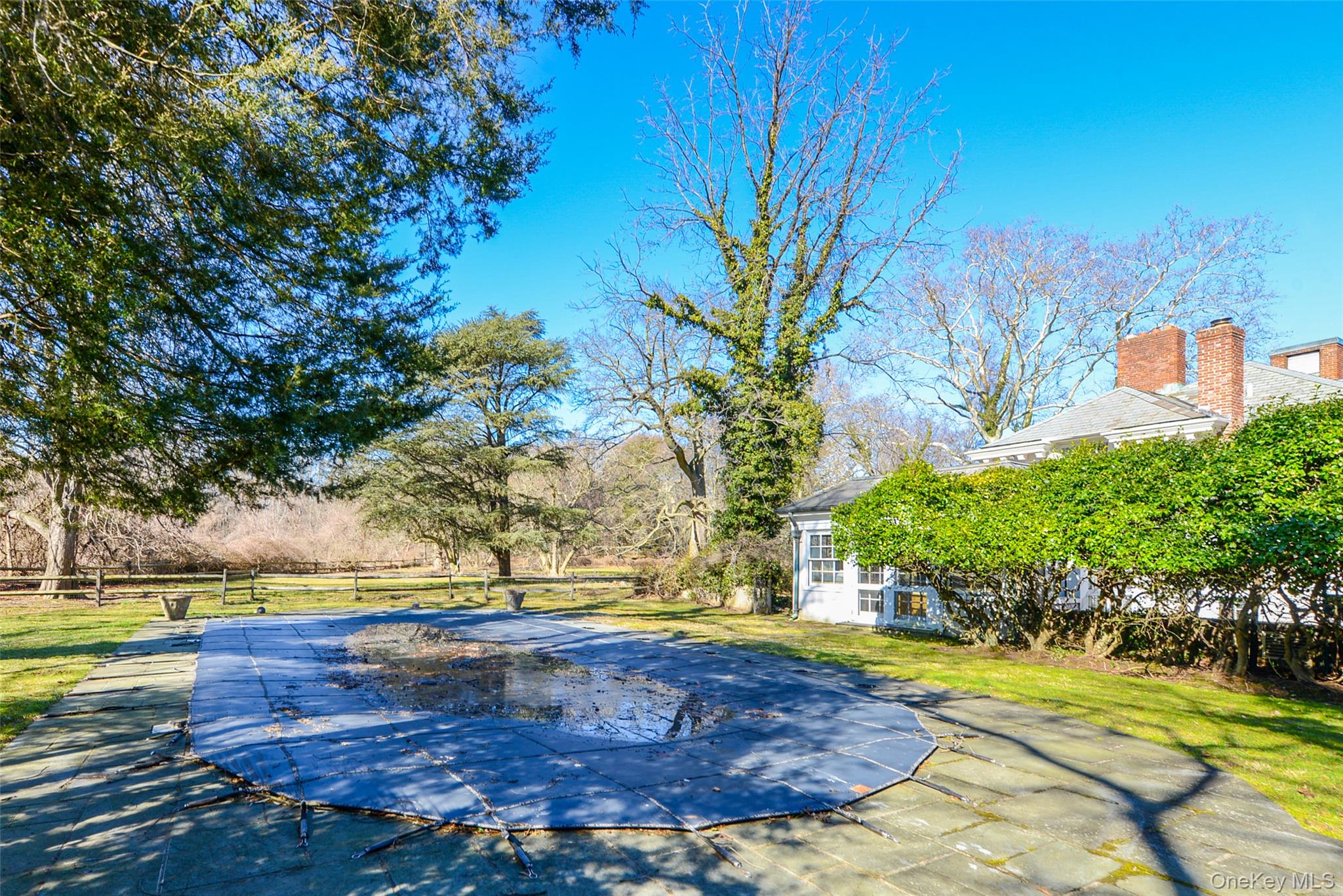 1 Pond Road
