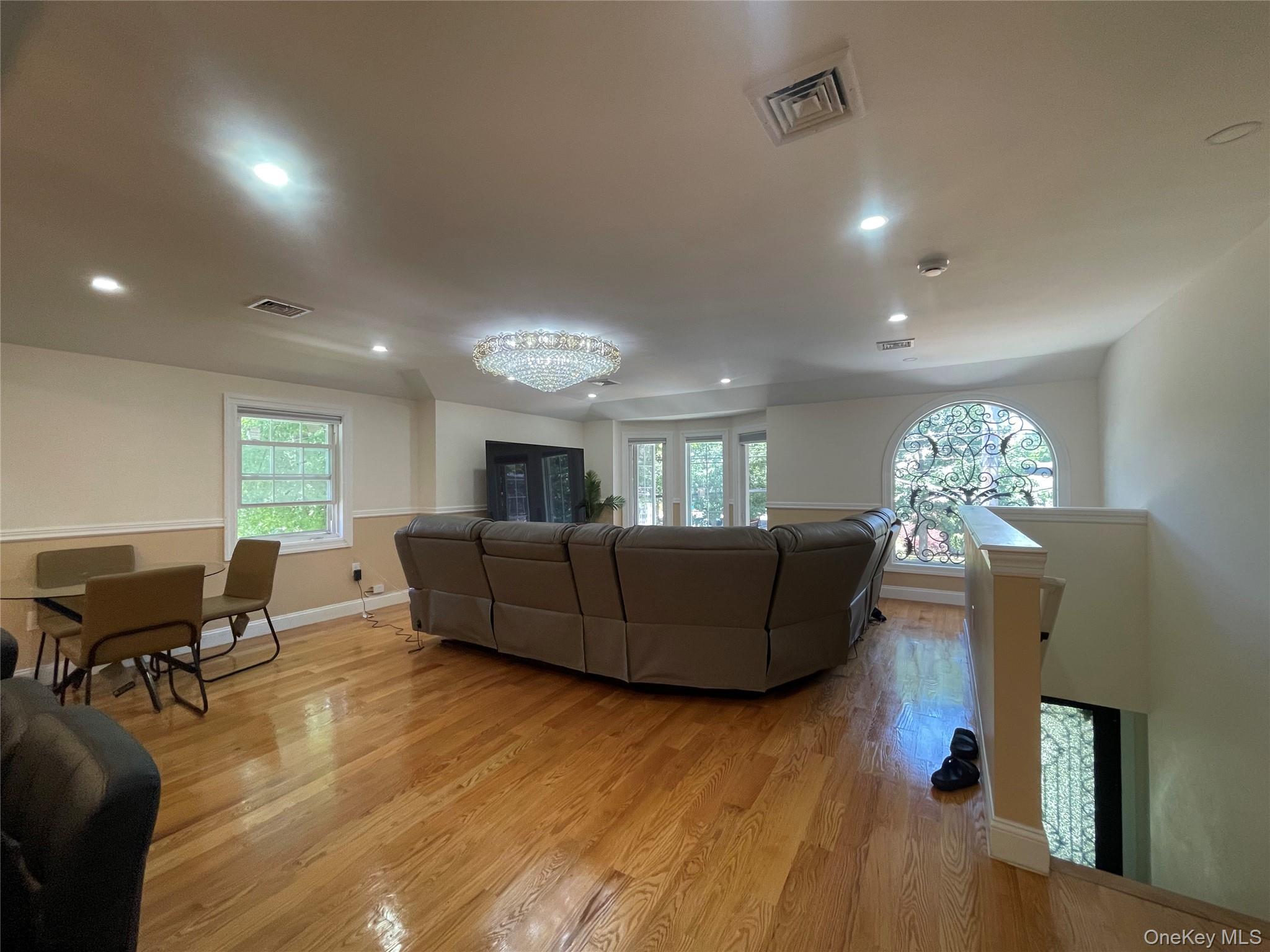 104-03 196th Street Unit: 2nd Floor
