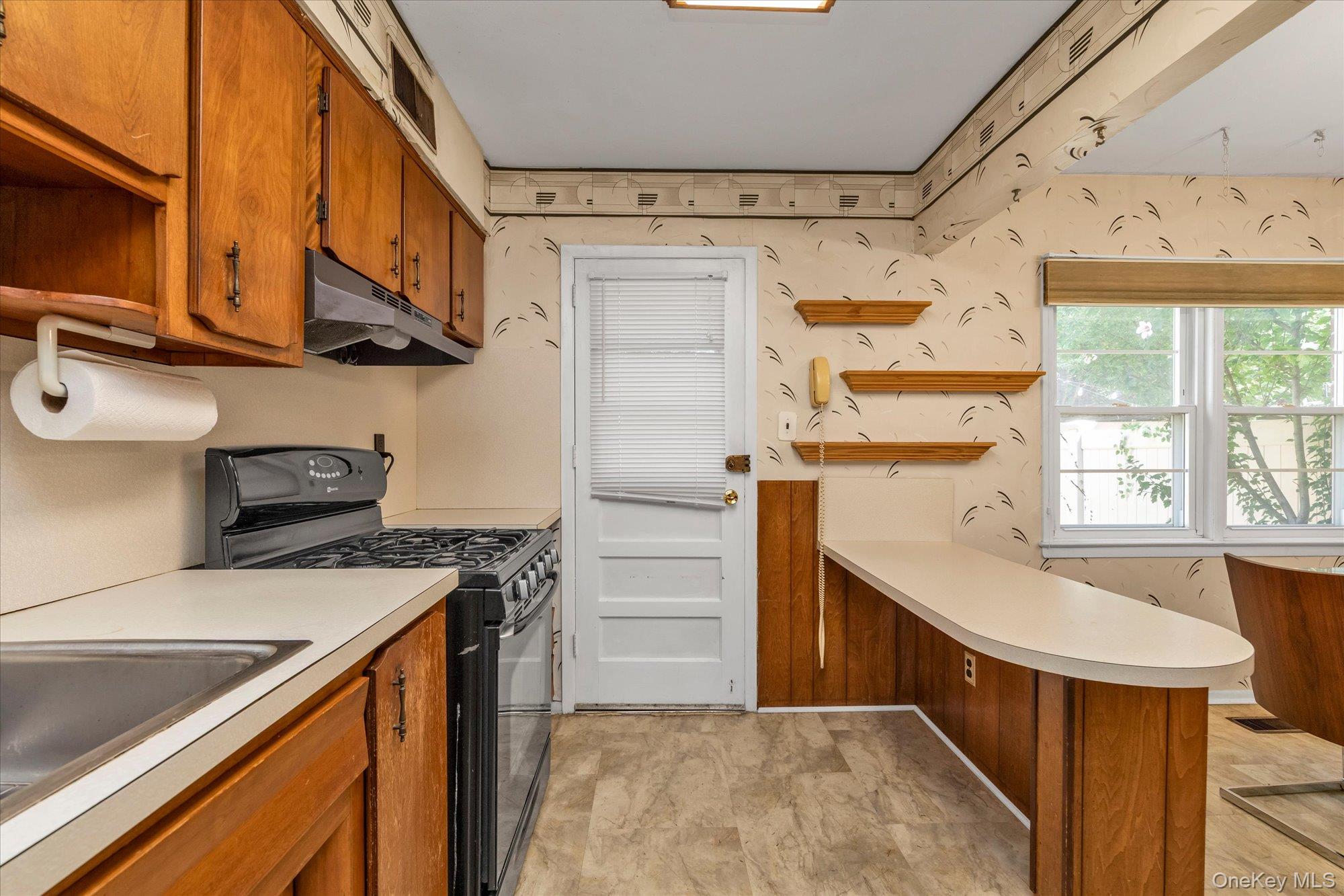 281 Wheeler Avenue Unit: 12