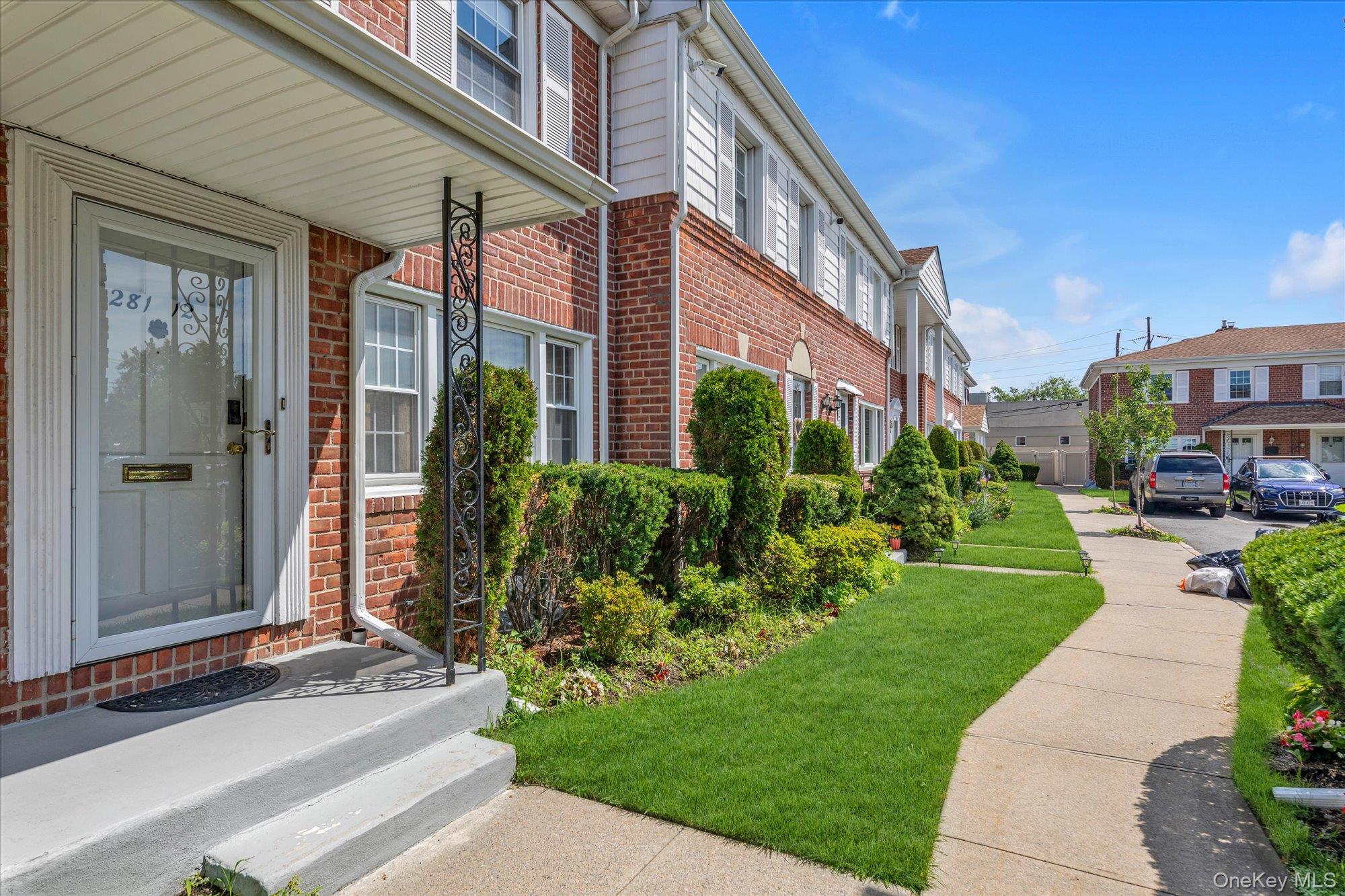 281 Wheeler Avenue Unit: 12
