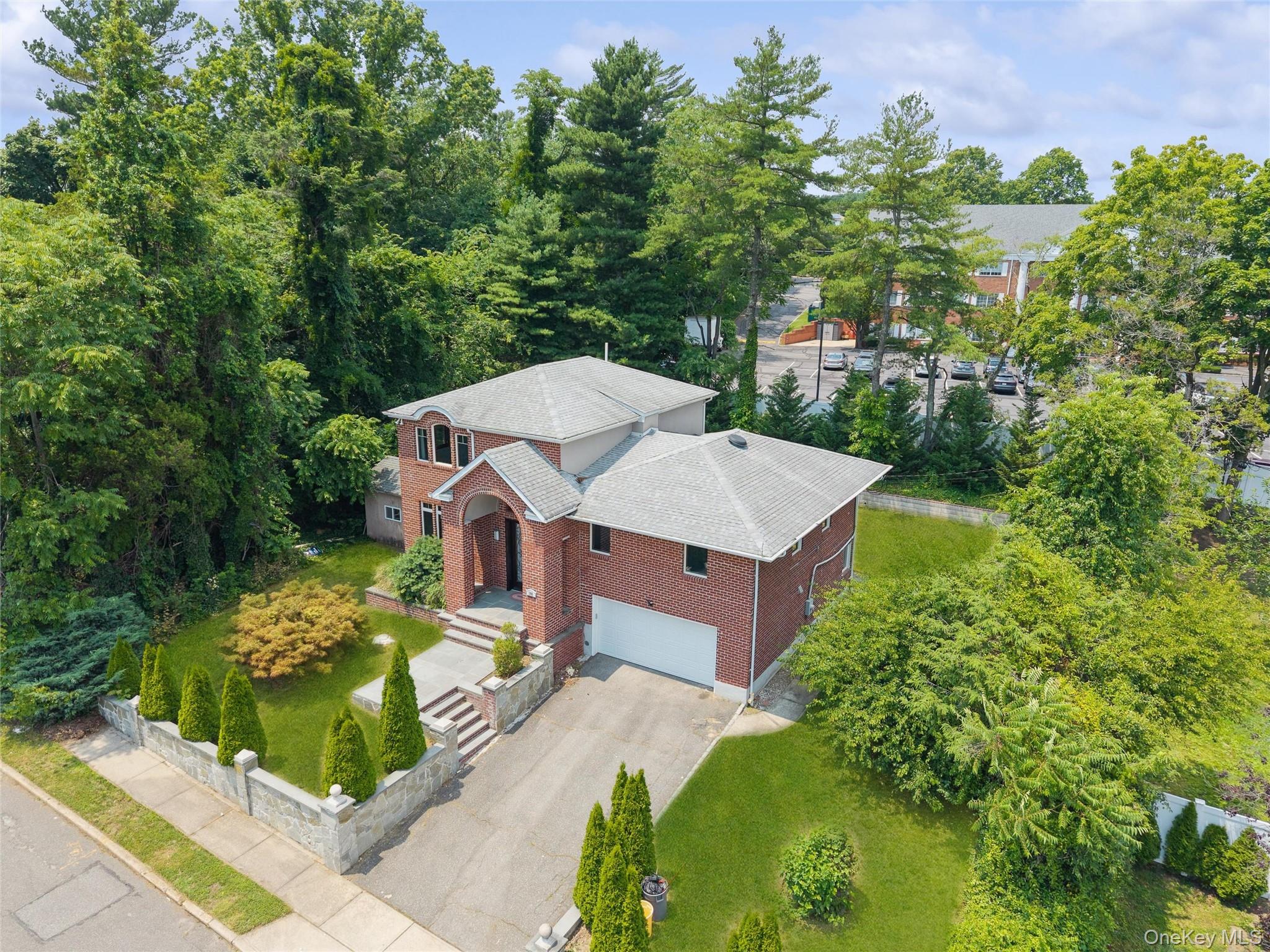 300 Ellen Place
