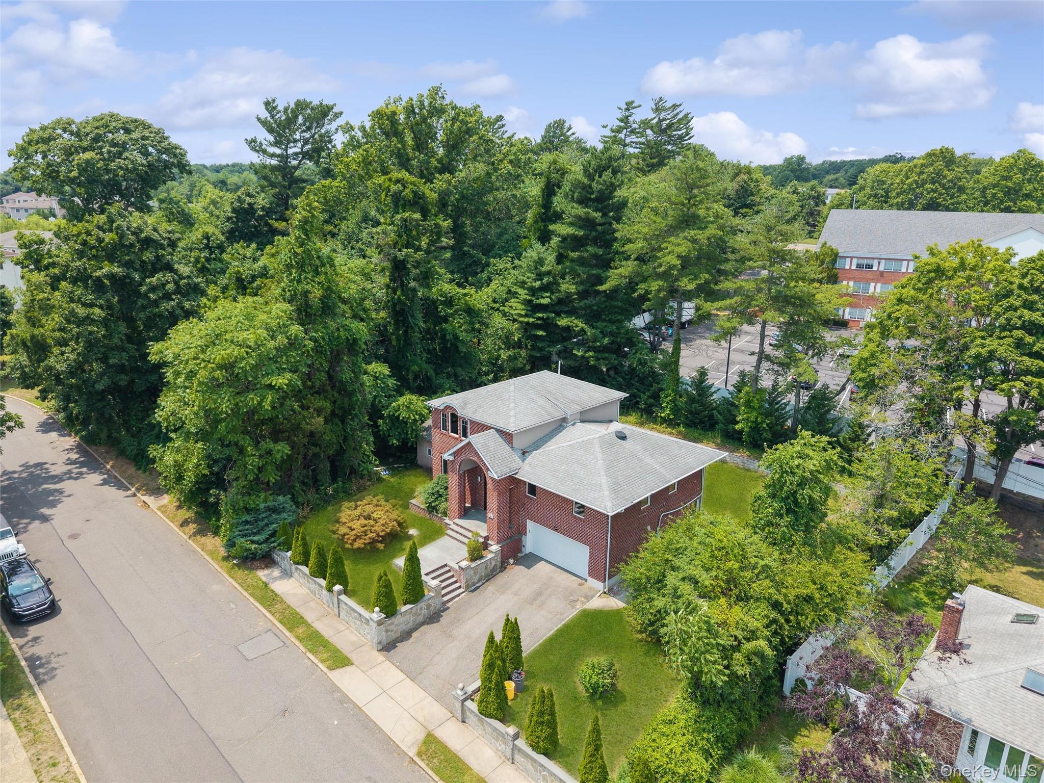 300 Ellen Place