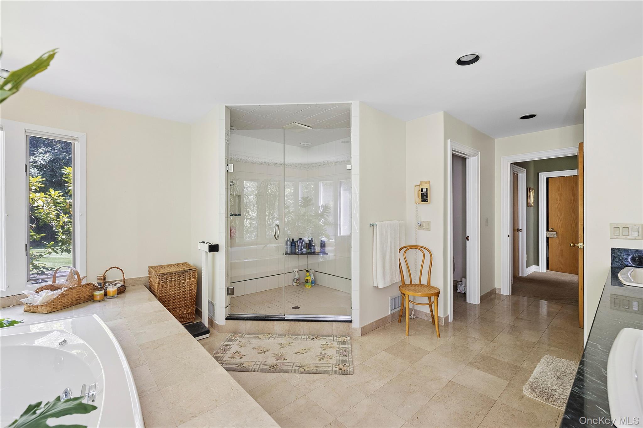 17 Danton Lane N