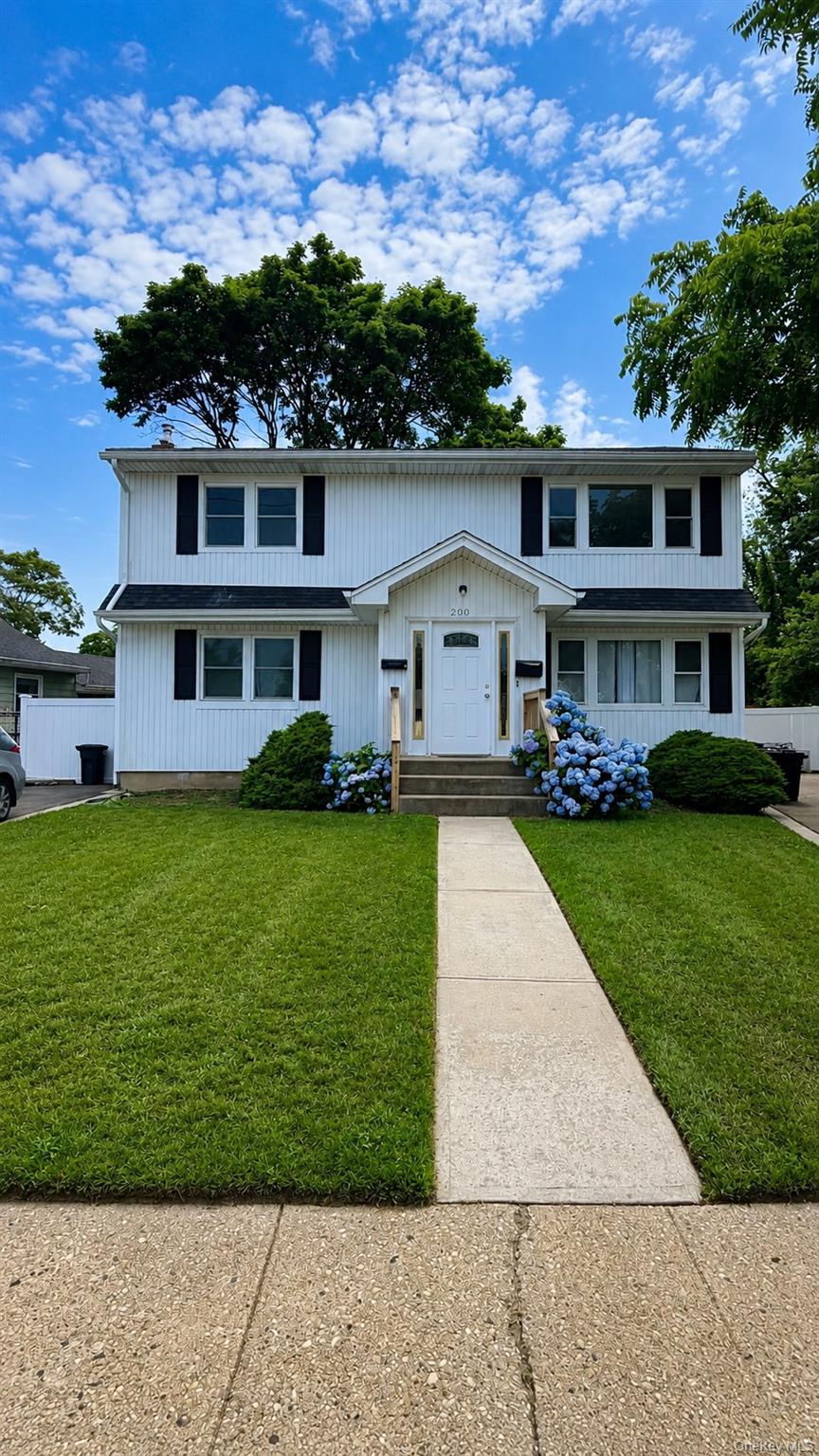 200 Hicksville Road Unit: 2nd Floor