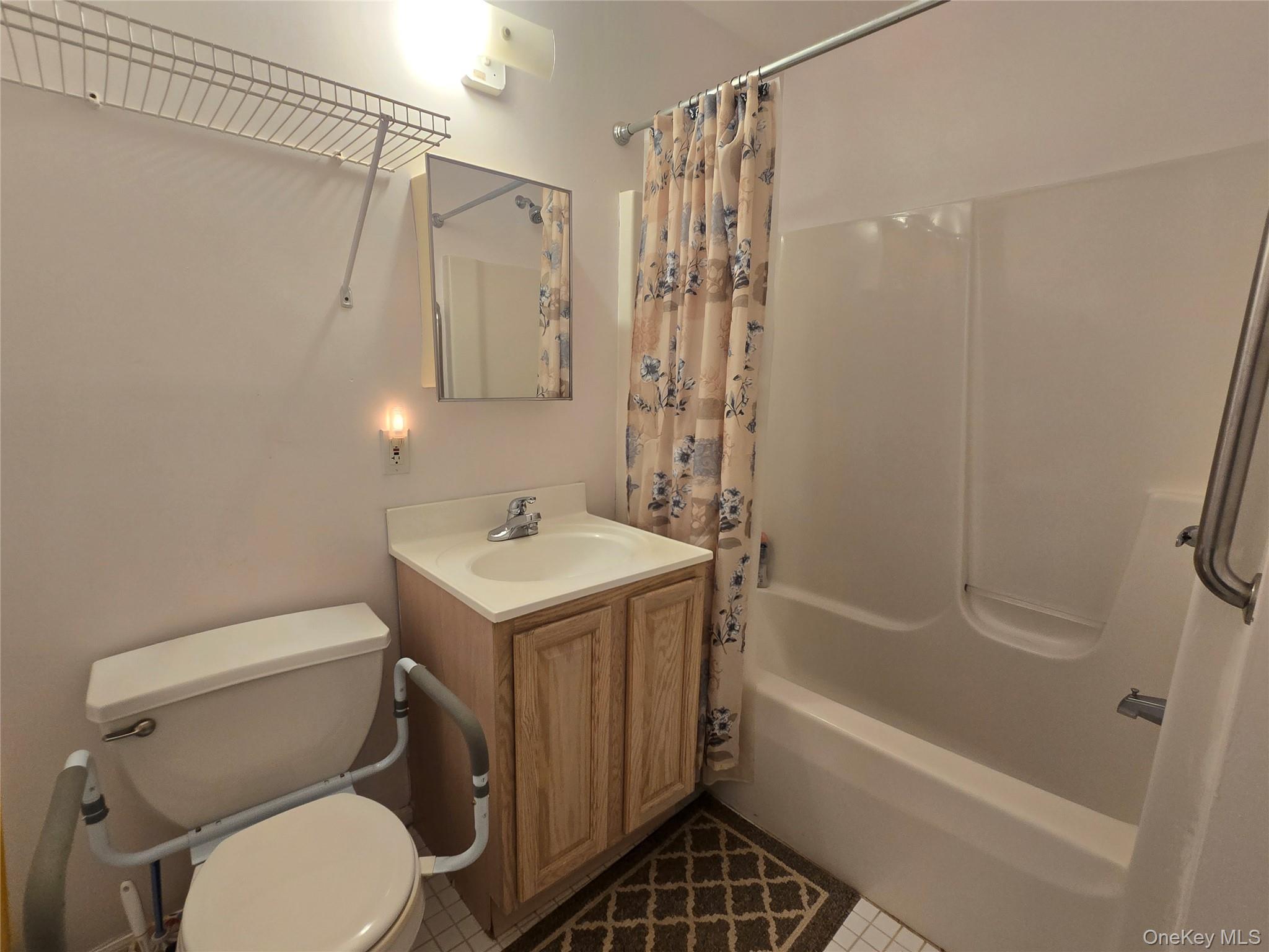 2295 Milburn Avenue Unit: 13