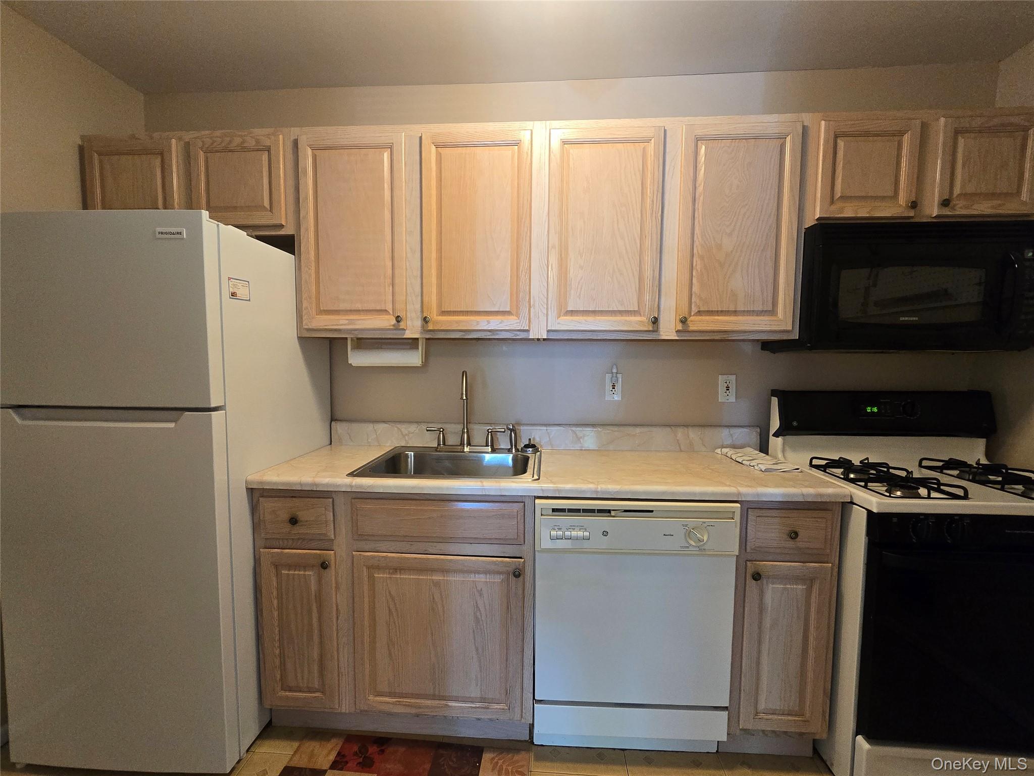 2295 Milburn Avenue Unit: 13
