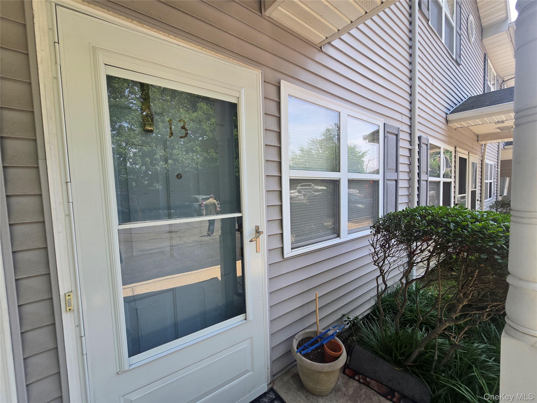2295 Milburn Avenue Unit: 13