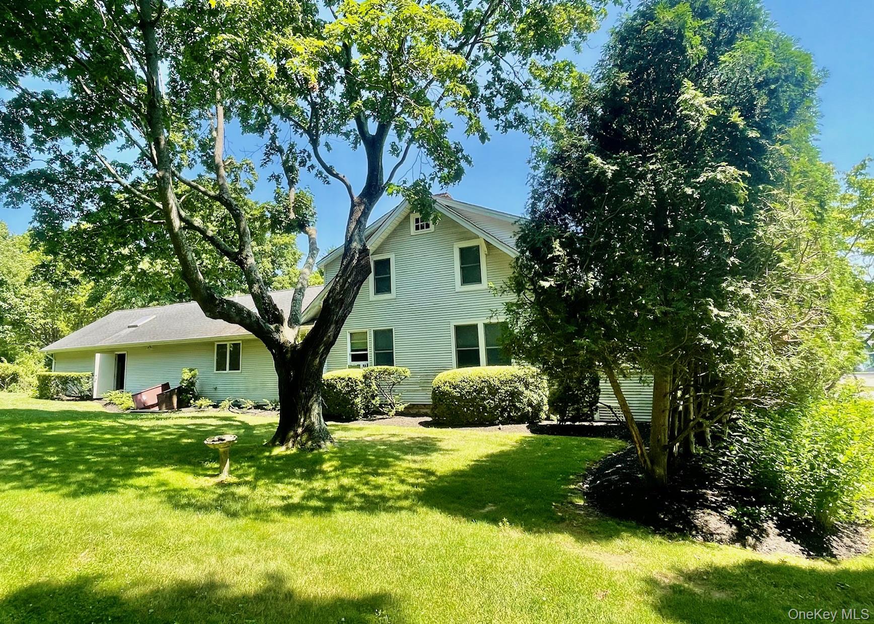 2725 Skunk Lane