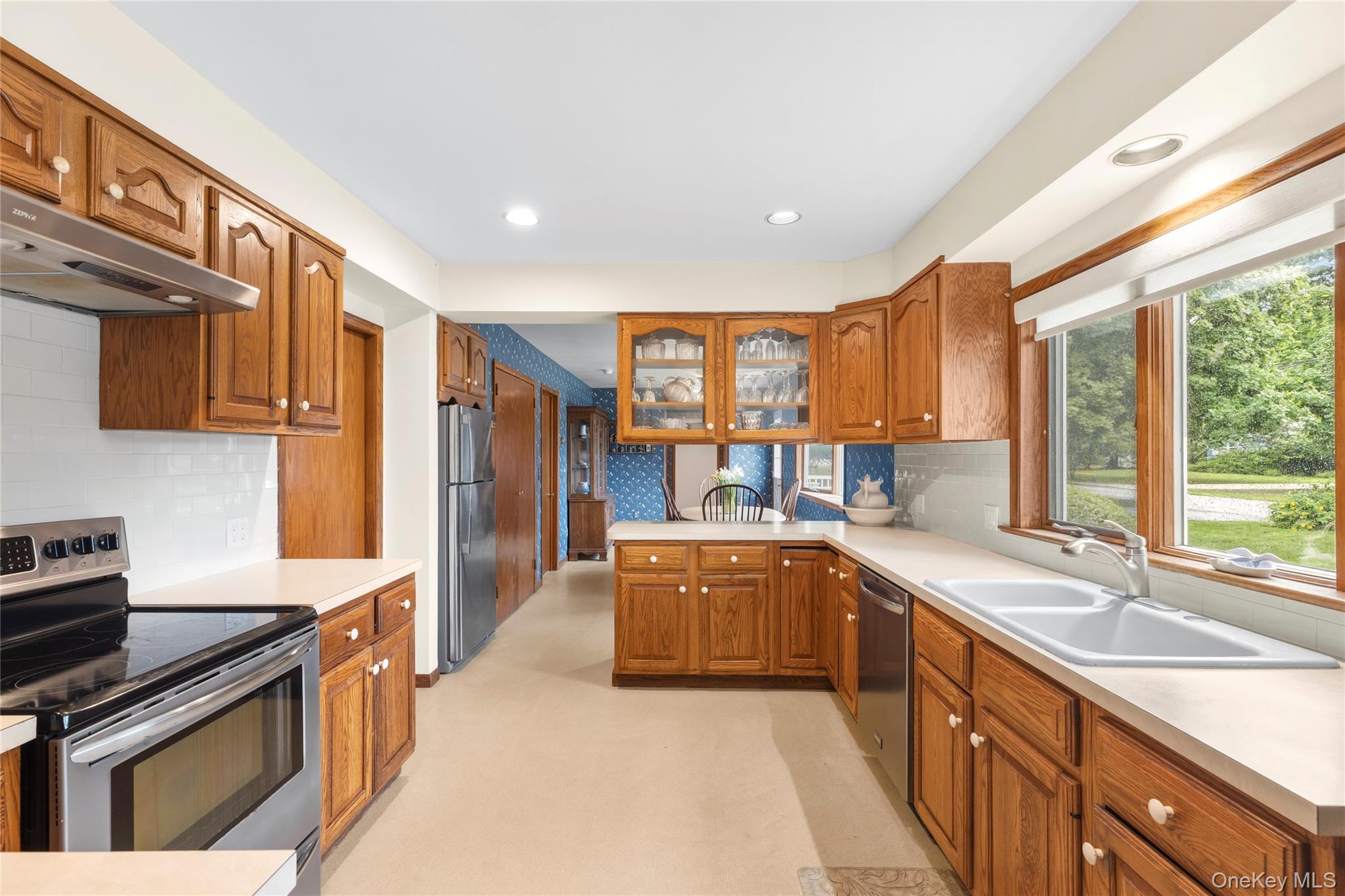 2725 Skunk Lane