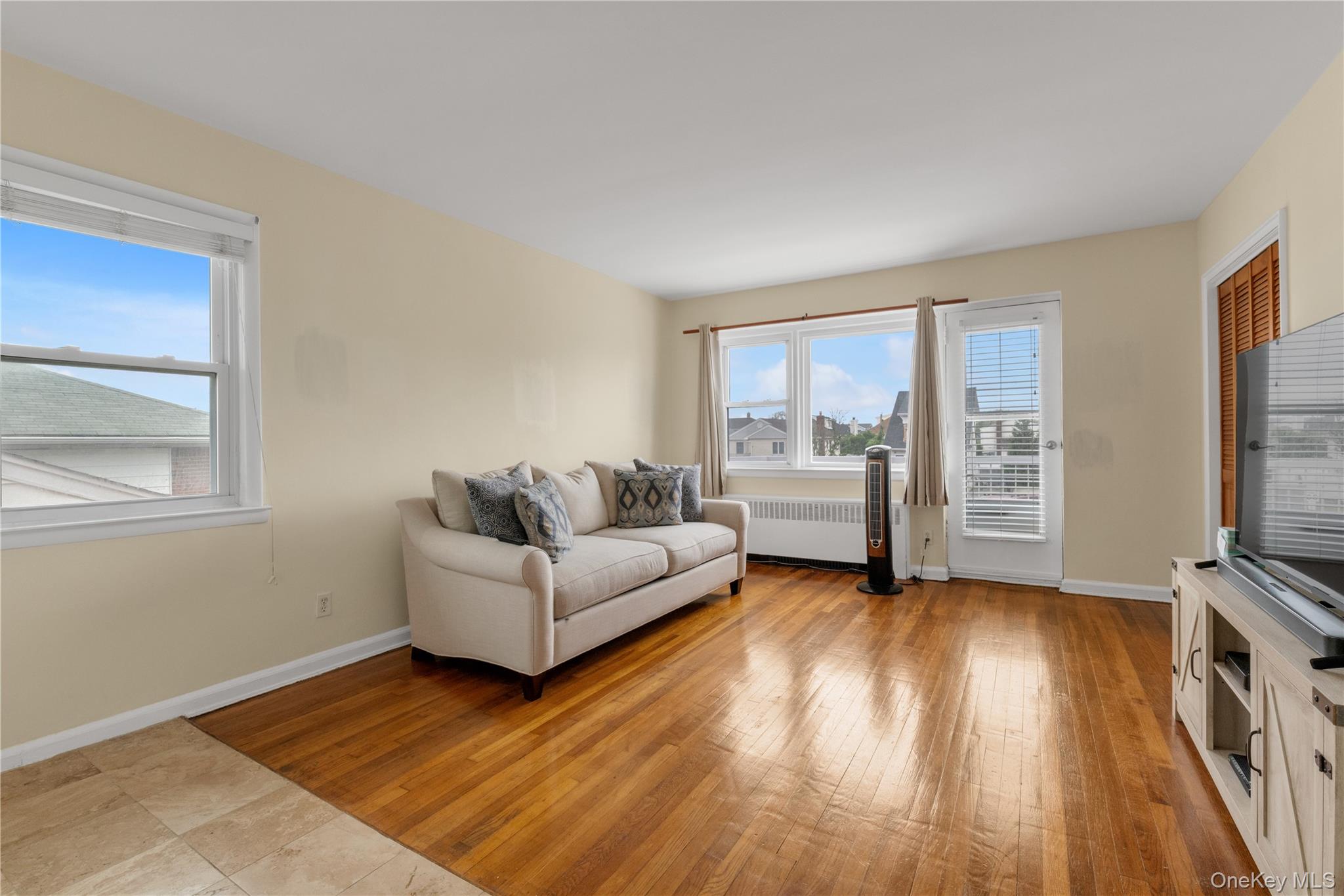 531 E Broadway