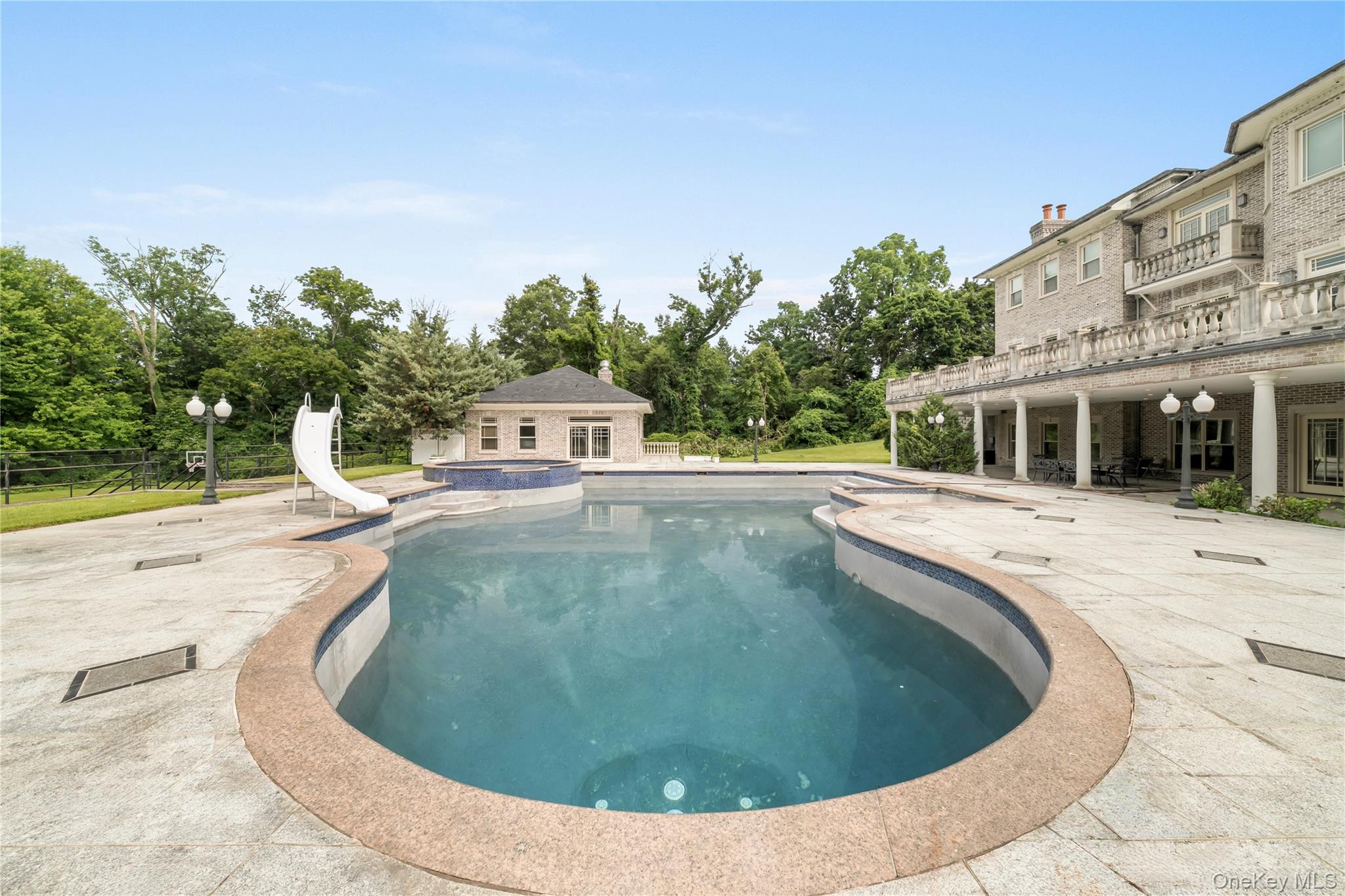 3 Valentine Farm Court