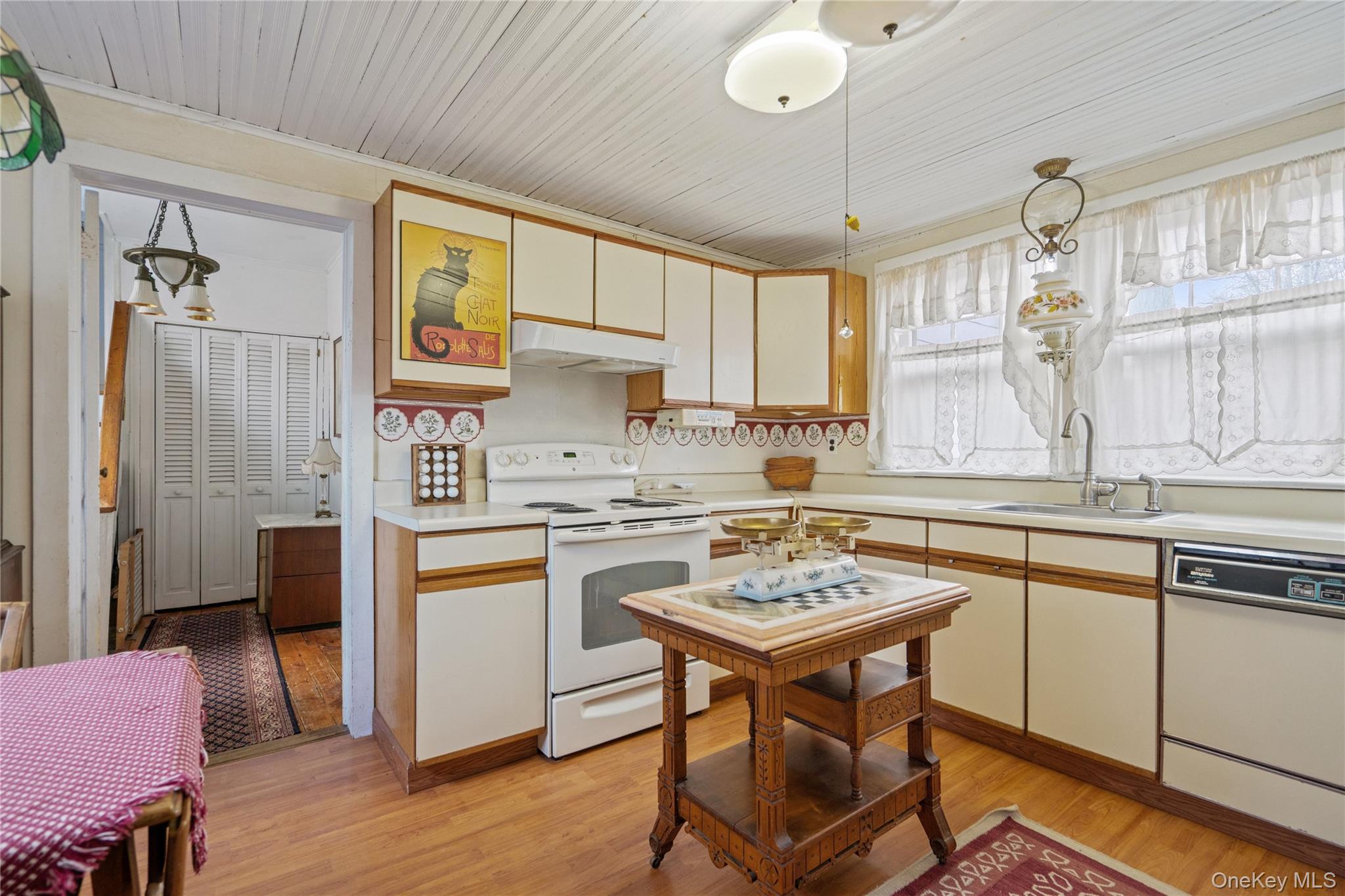 449 Montauk Highway