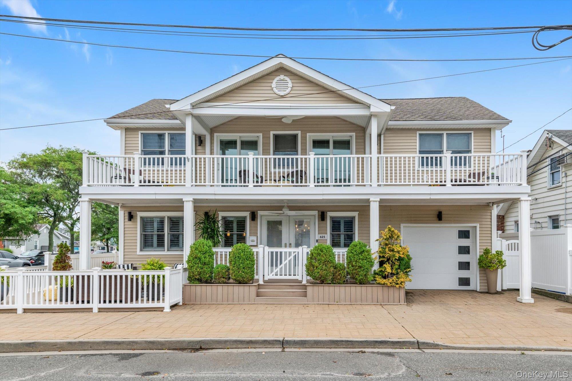 625 W Walnut Street