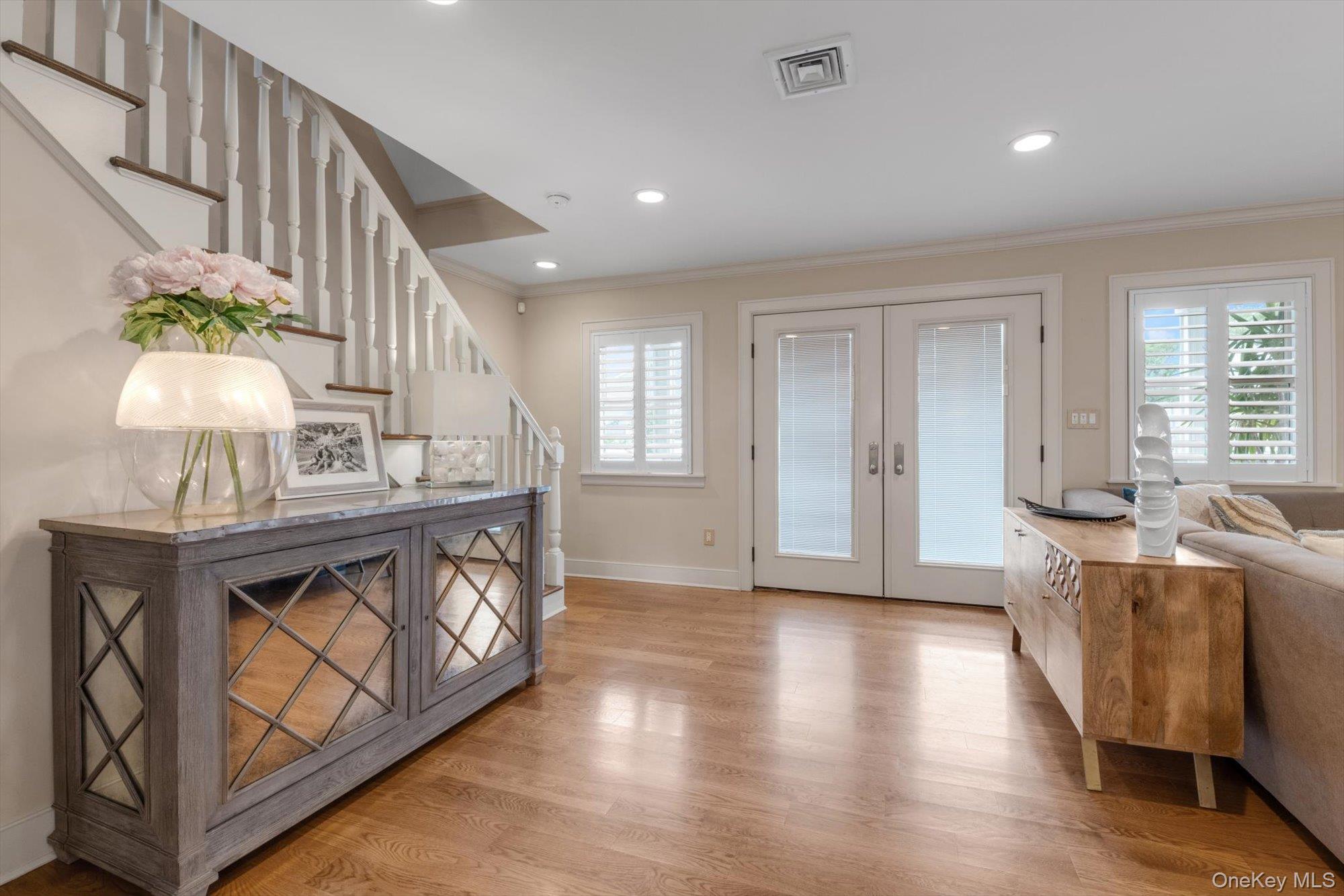 625 W Walnut Street