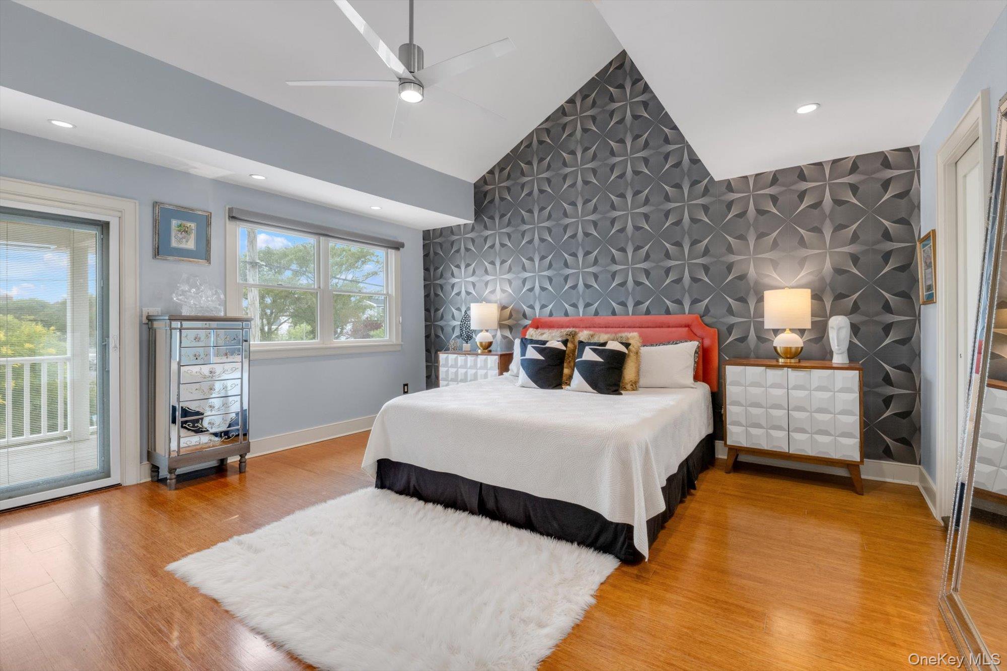 625 W Walnut Street