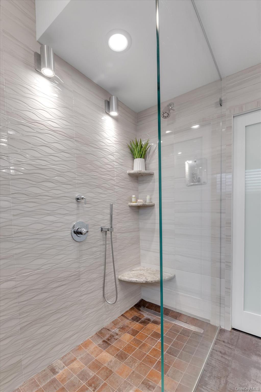 625 W Walnut Street