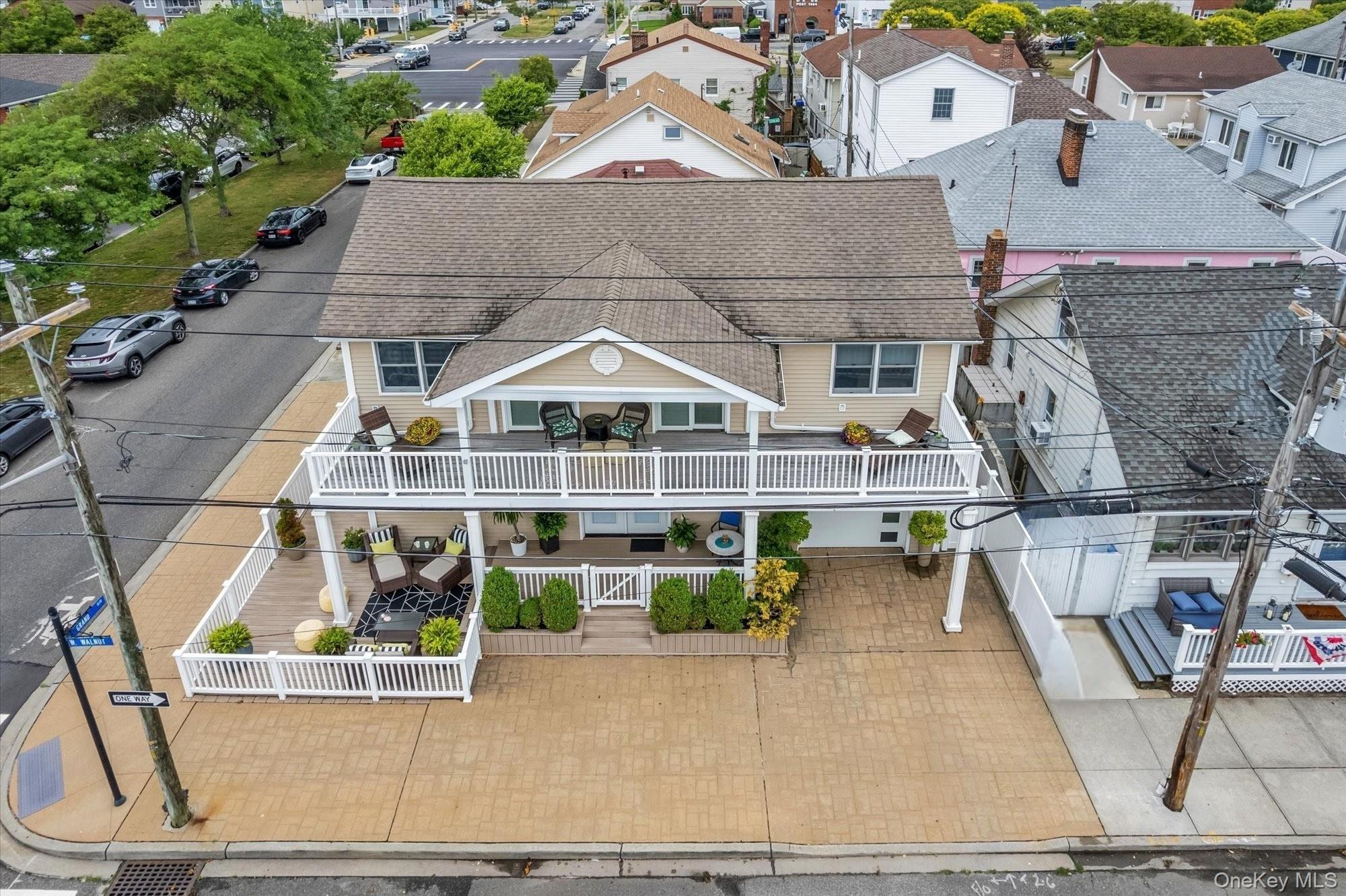 625 W Walnut Street