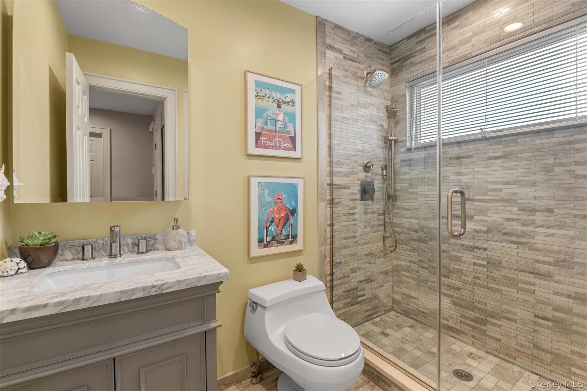 625 W Walnut Street