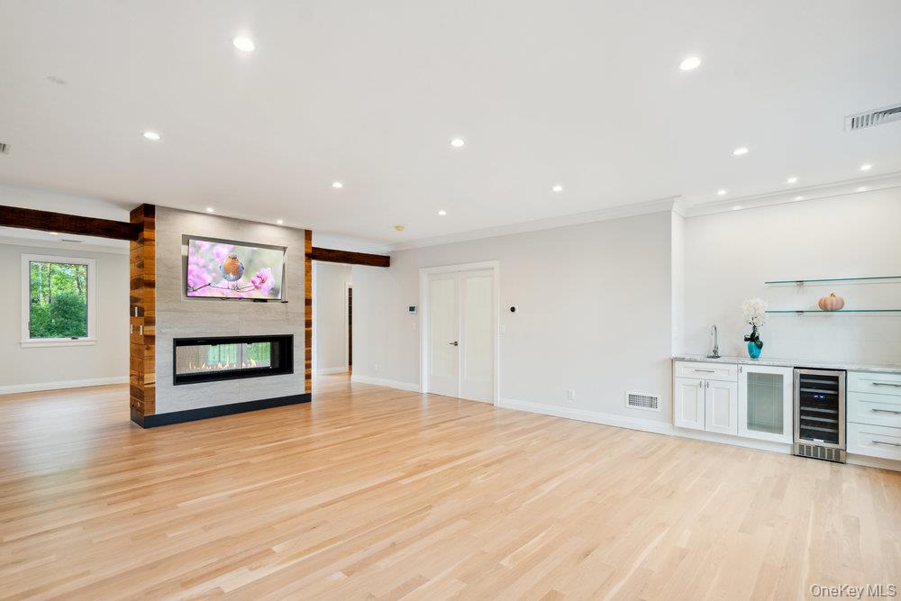21 Arista Drive