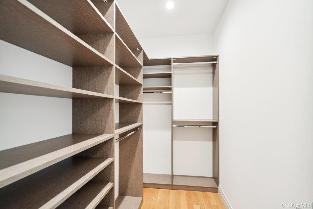 21 Arista Drive