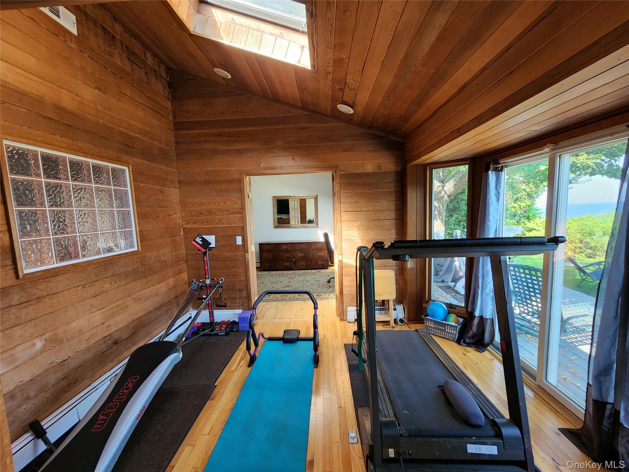 7 Riverhead Road