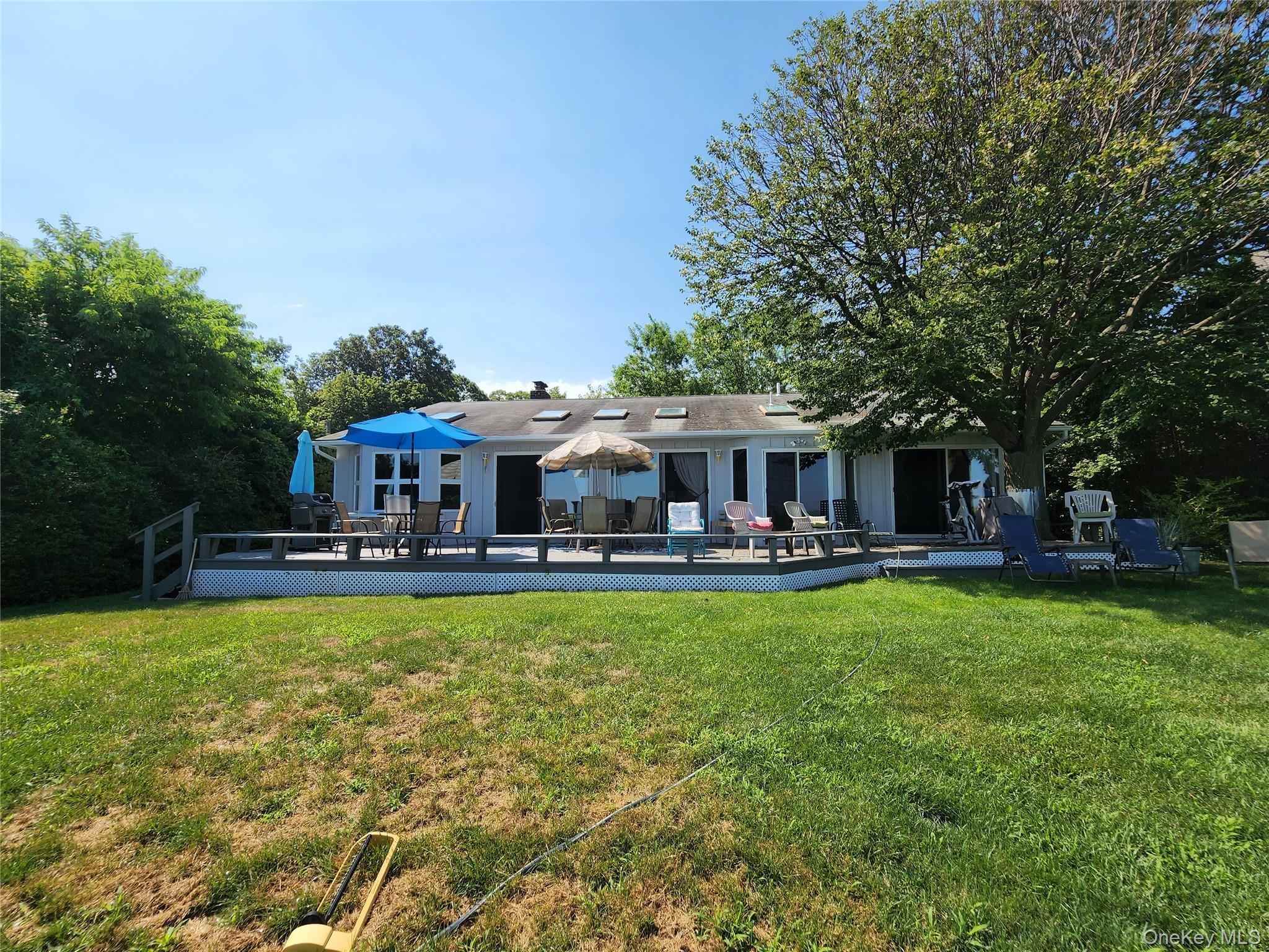 7 Riverhead Road