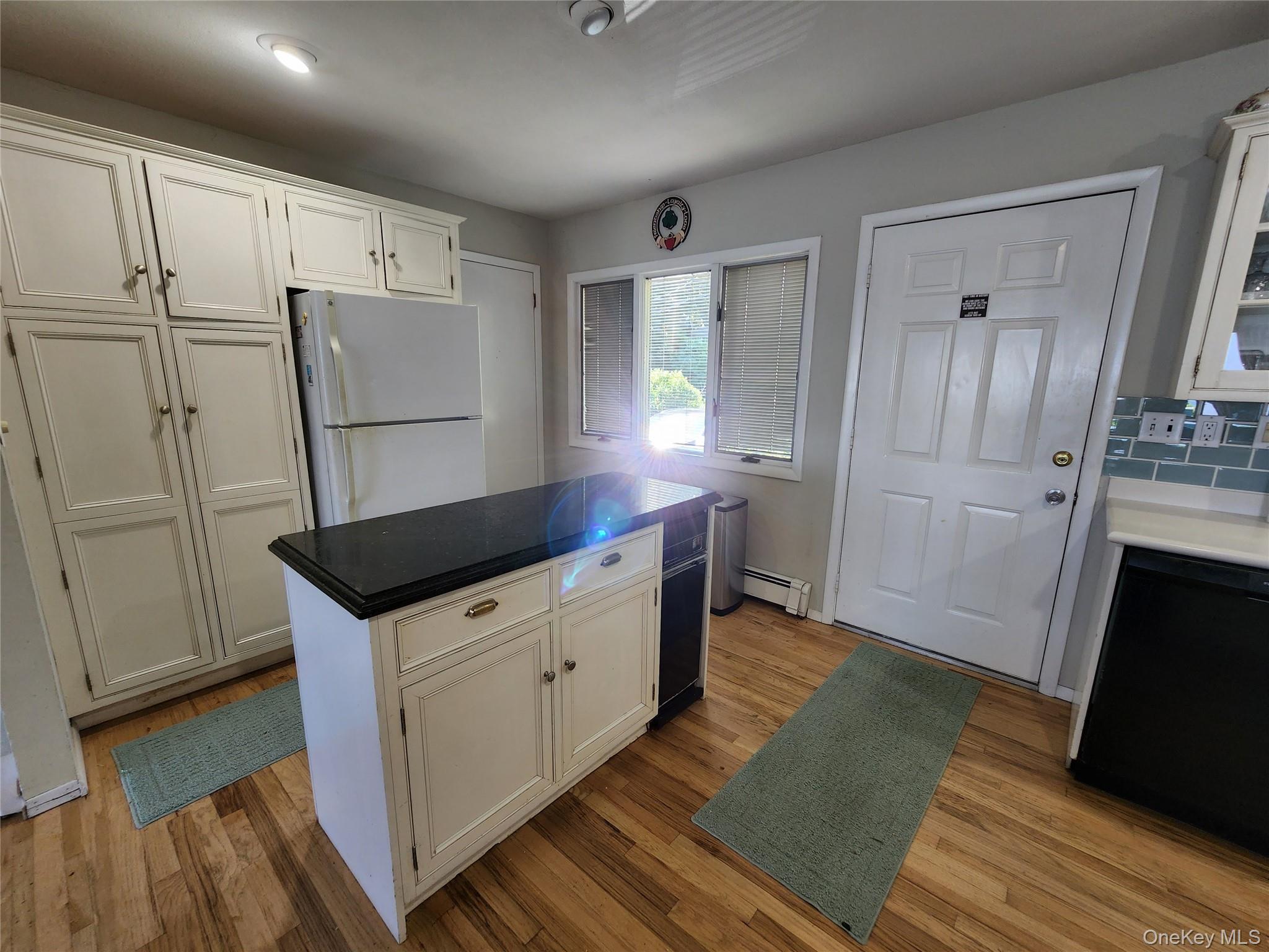 7 Riverhead Road